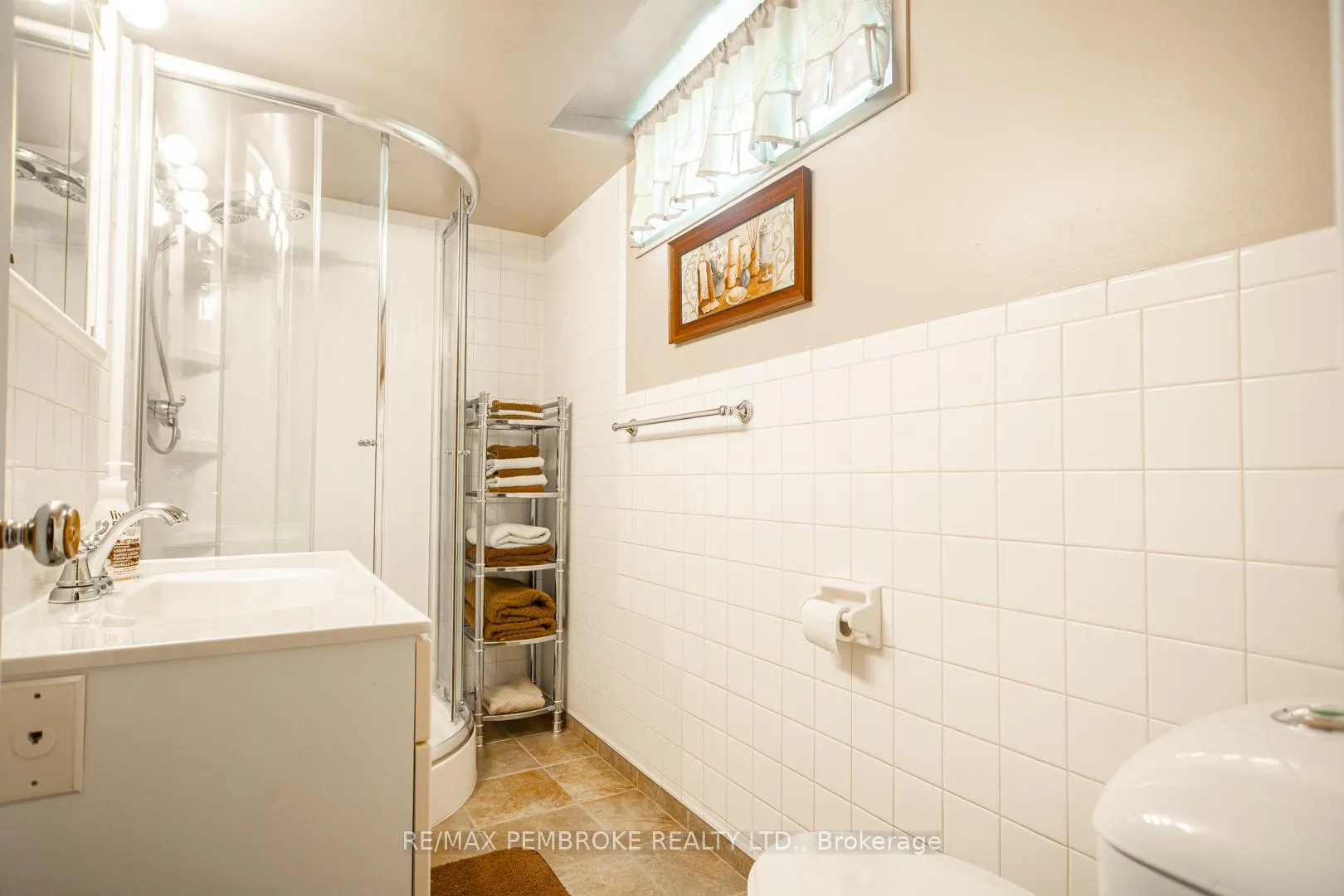 Photo 25 of 784 Mackay Street, Pembroke — HOMEH