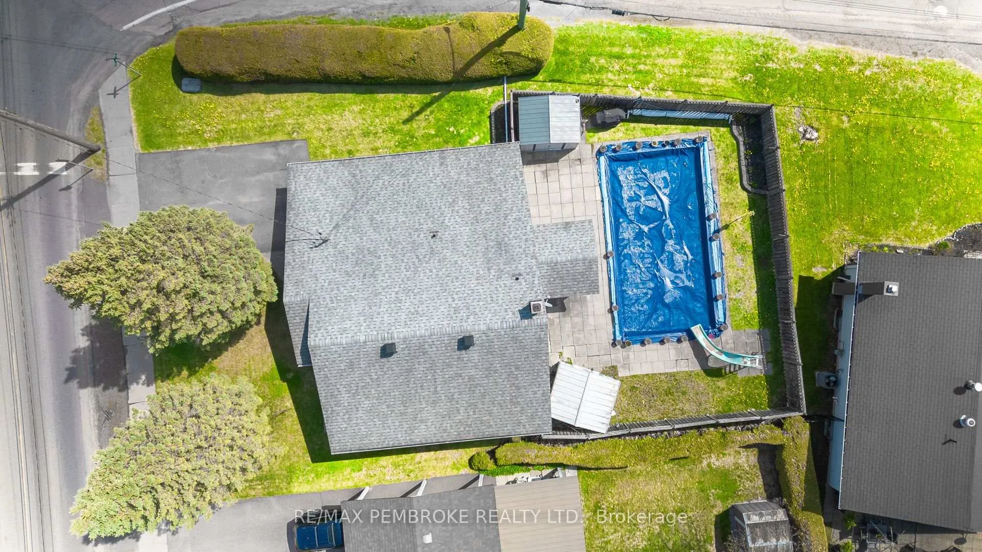Photo 28 of 784 Mackay Street, Pembroke — HOMEH