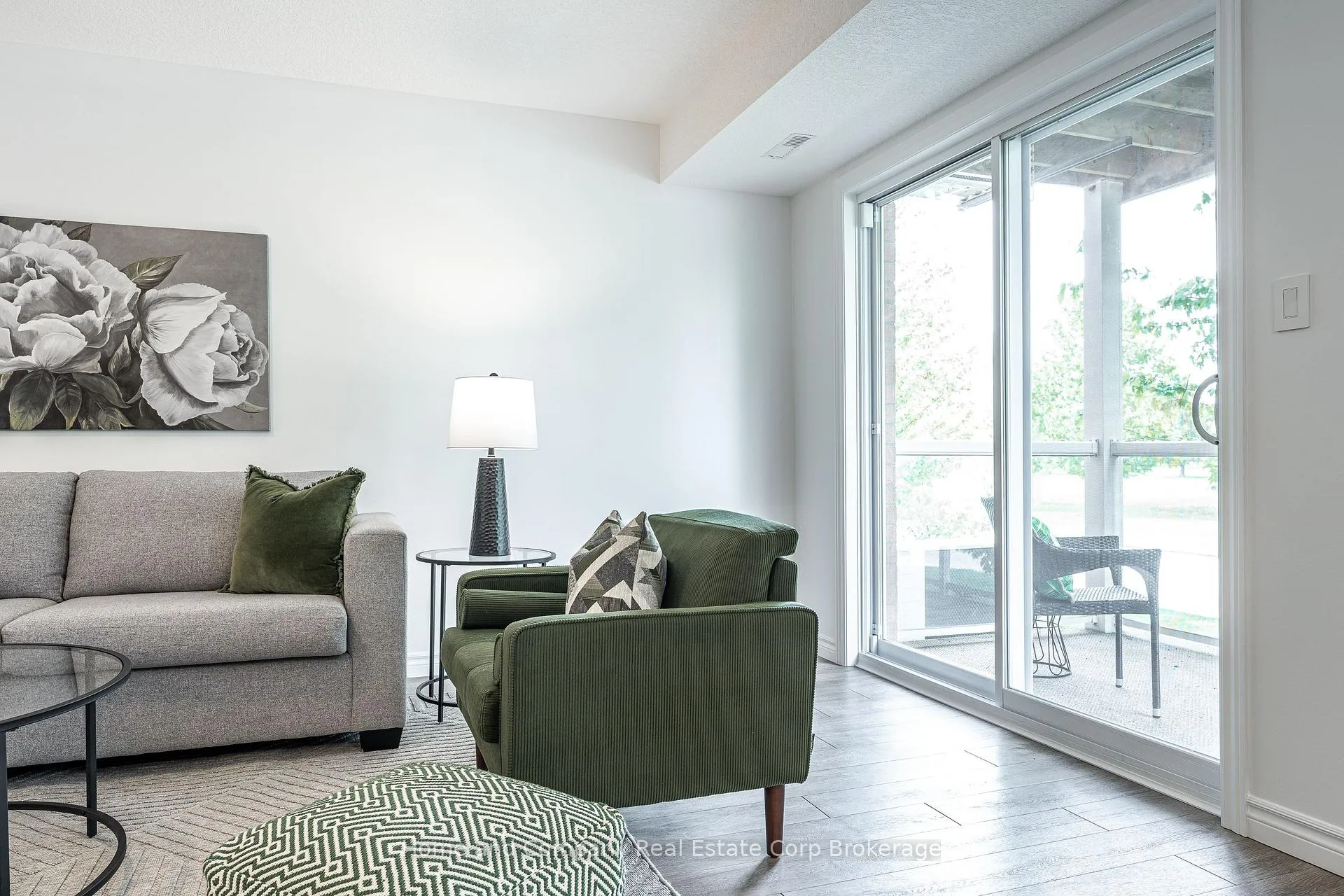 Photo 6 of Unit 4, 148 Borden Street, Stratford — HOMEH