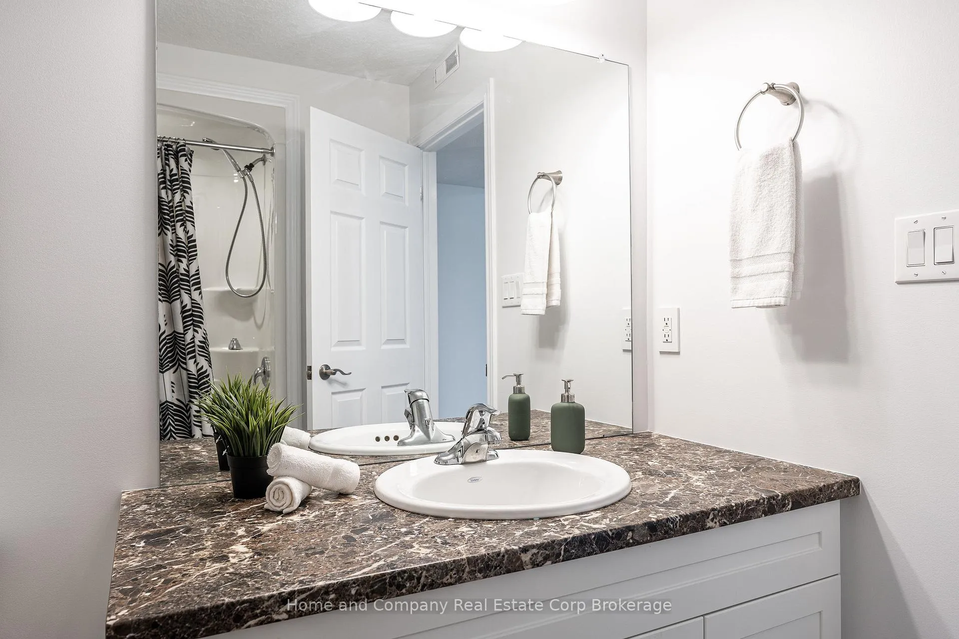 Photo 23 of Unit 4, 148 Borden Street, Stratford — HOMEH