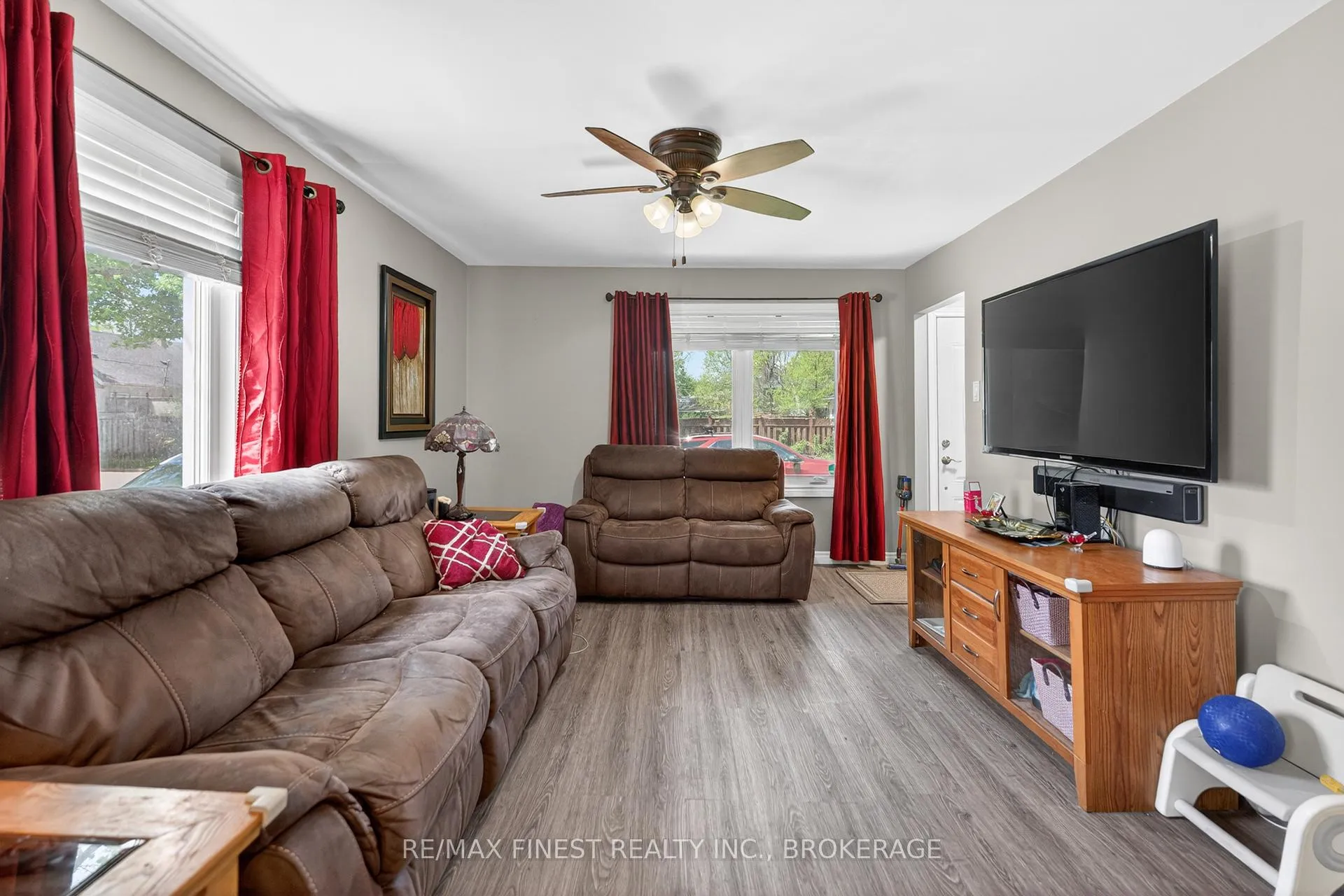Photo 7 of 611 Alfred Street, Kingston, East of Sir John A. Blvd — HOMEH