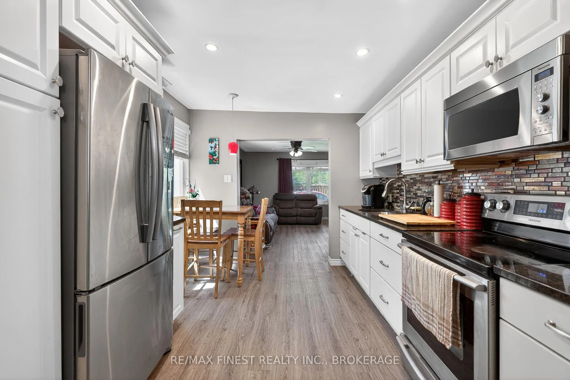 Photo 12 of 611 Alfred Street, Kingston, East of Sir John A. Blvd — HOMEH