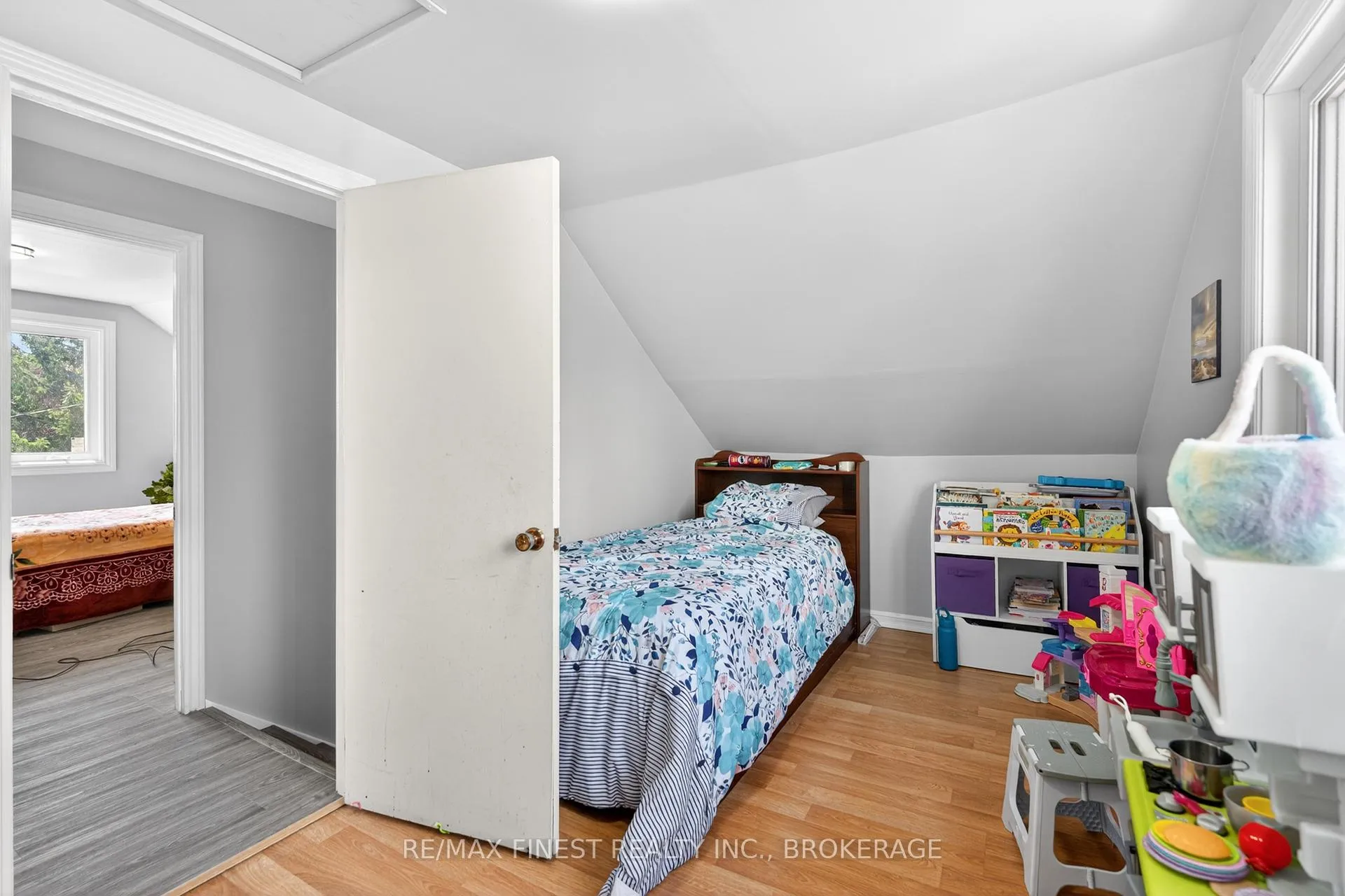 Photo 29 of 611 Alfred Street, Kingston, East of Sir John A. Blvd — HOMEH