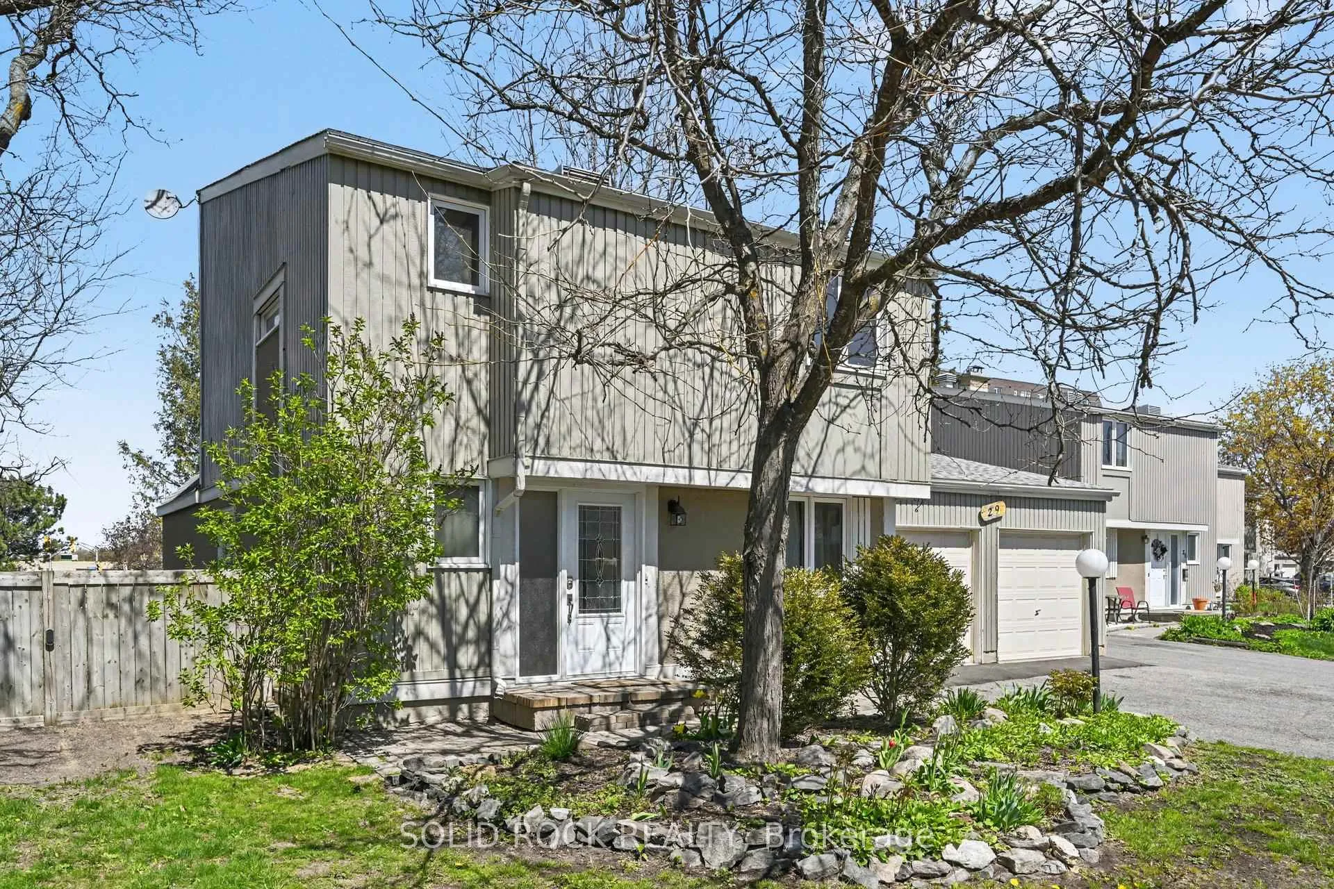 Photo 3 of 29 Jackson Court, Ottawa, Kanata - Beaverbrook — HOMEH