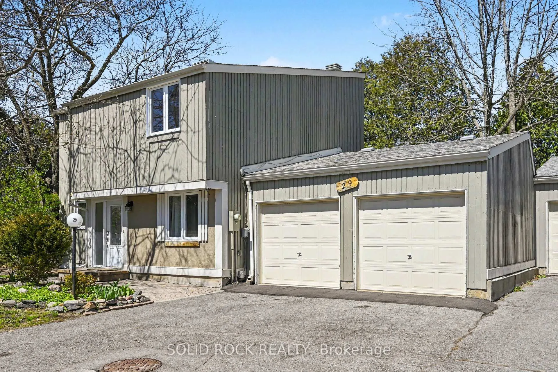 Photo 4 of 29 Jackson Court, Ottawa, Kanata - Beaverbrook — HOMEH
