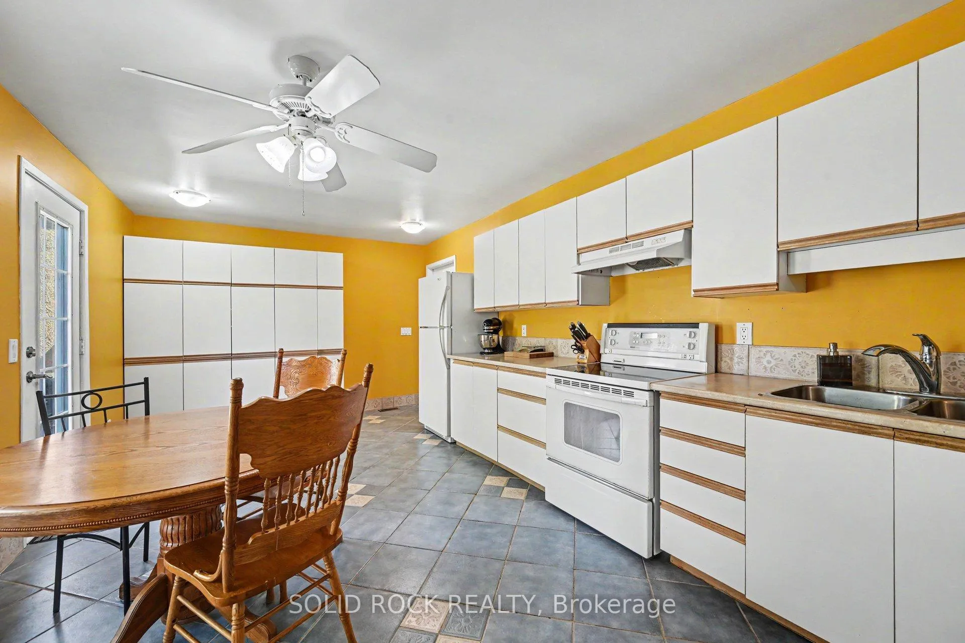 Photo 12 of 29 Jackson Court, Ottawa, Kanata - Beaverbrook — HOMEH