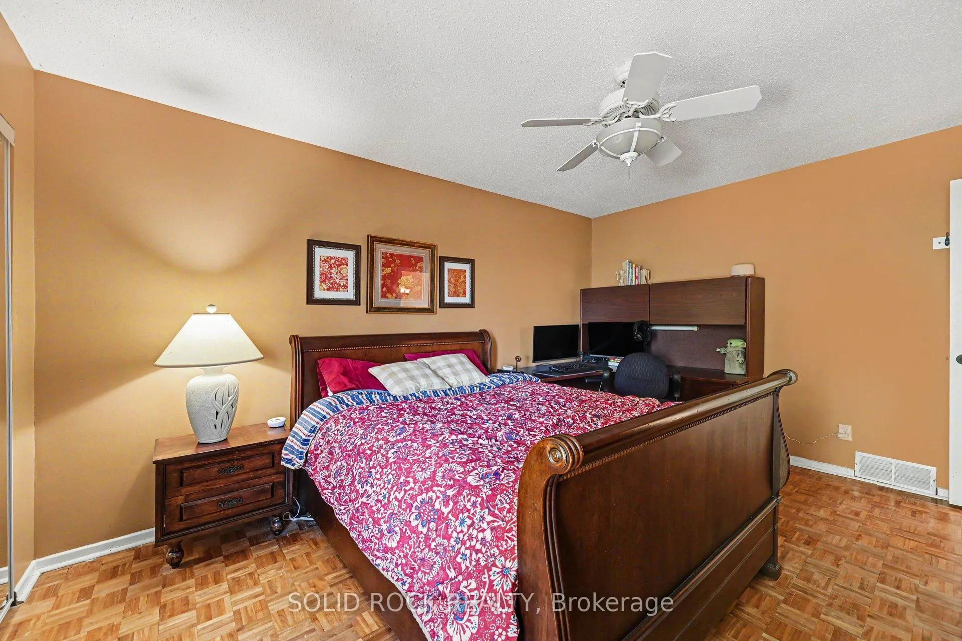Photo 16 of 29 Jackson Court, Ottawa, Kanata - Beaverbrook — HOMEH