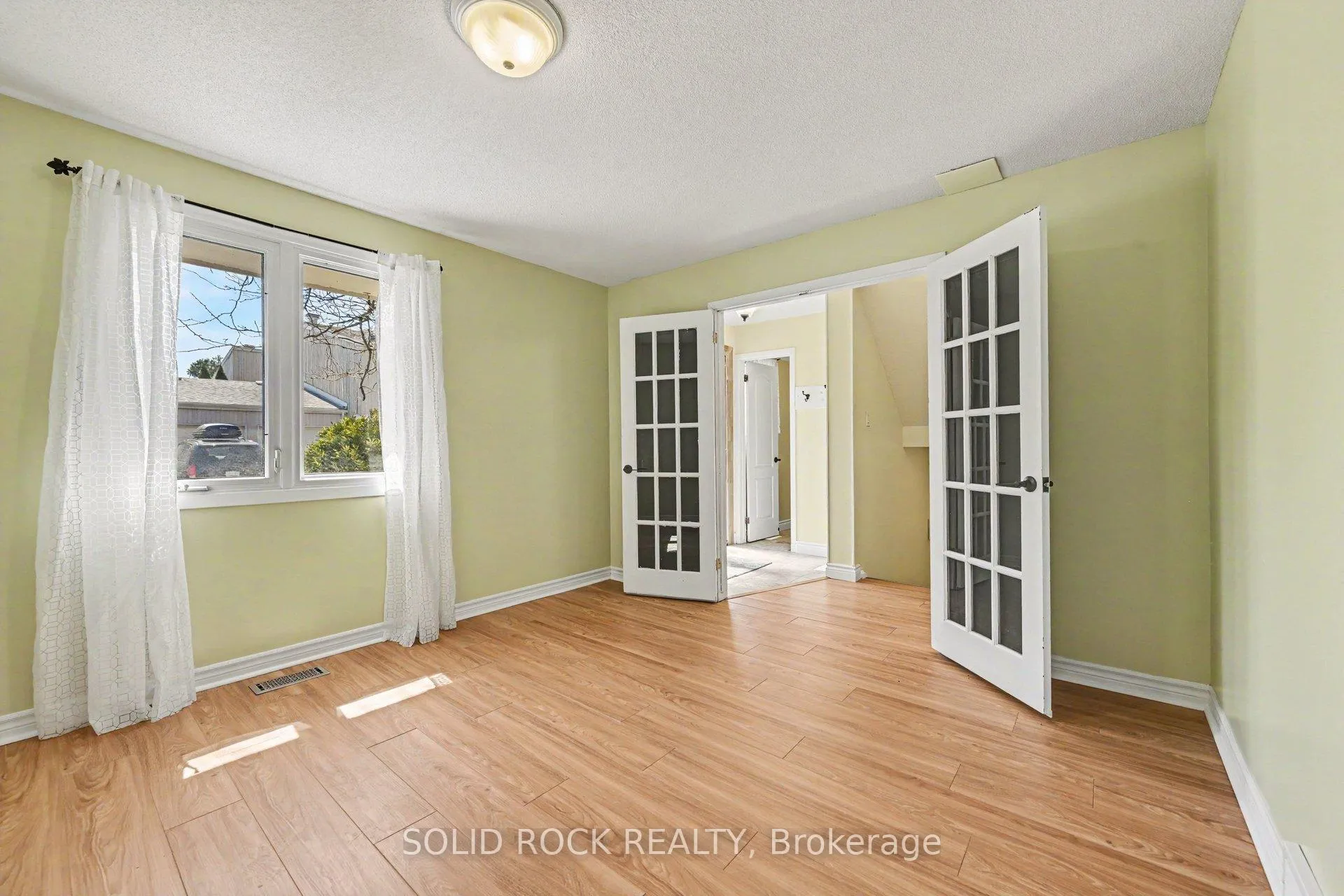 Photo 25 of 29 Jackson Court, Ottawa, Kanata - Beaverbrook — HOMEH