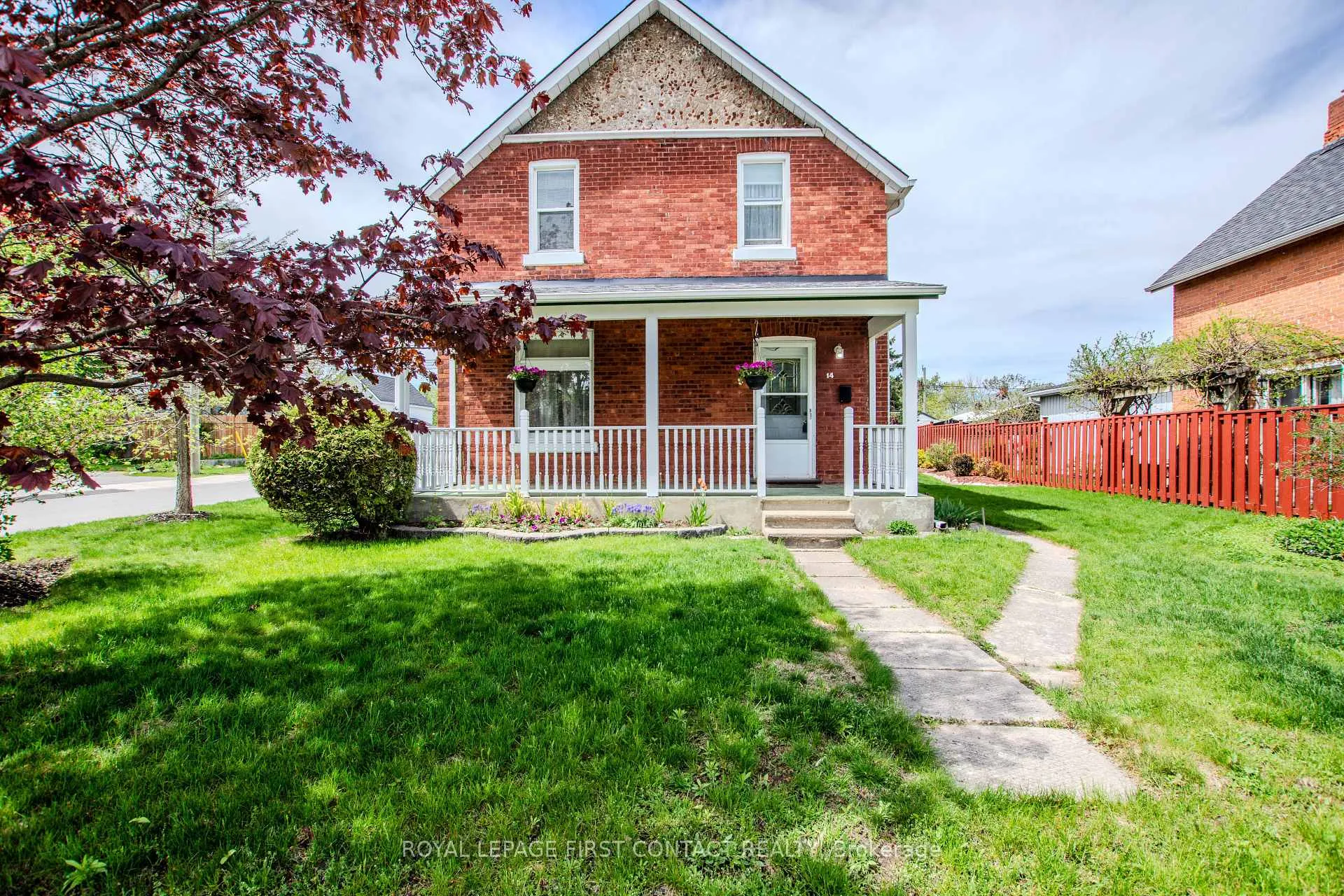 Photo 3 of 14 Frederick Street, Barrie, Sanford — HOMEH