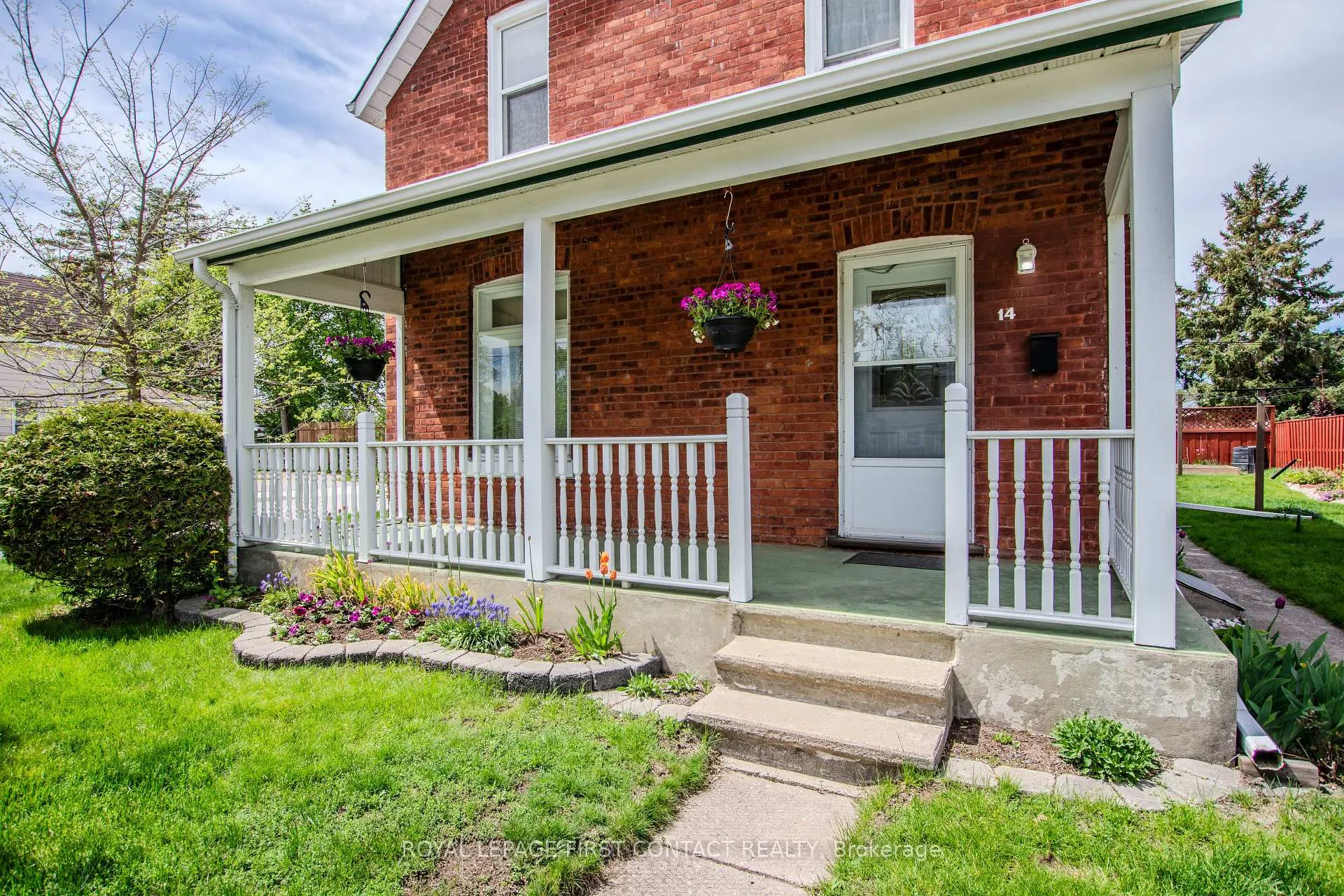 Photo 5 of 14 Frederick Street, Barrie, Sanford — HOMEH