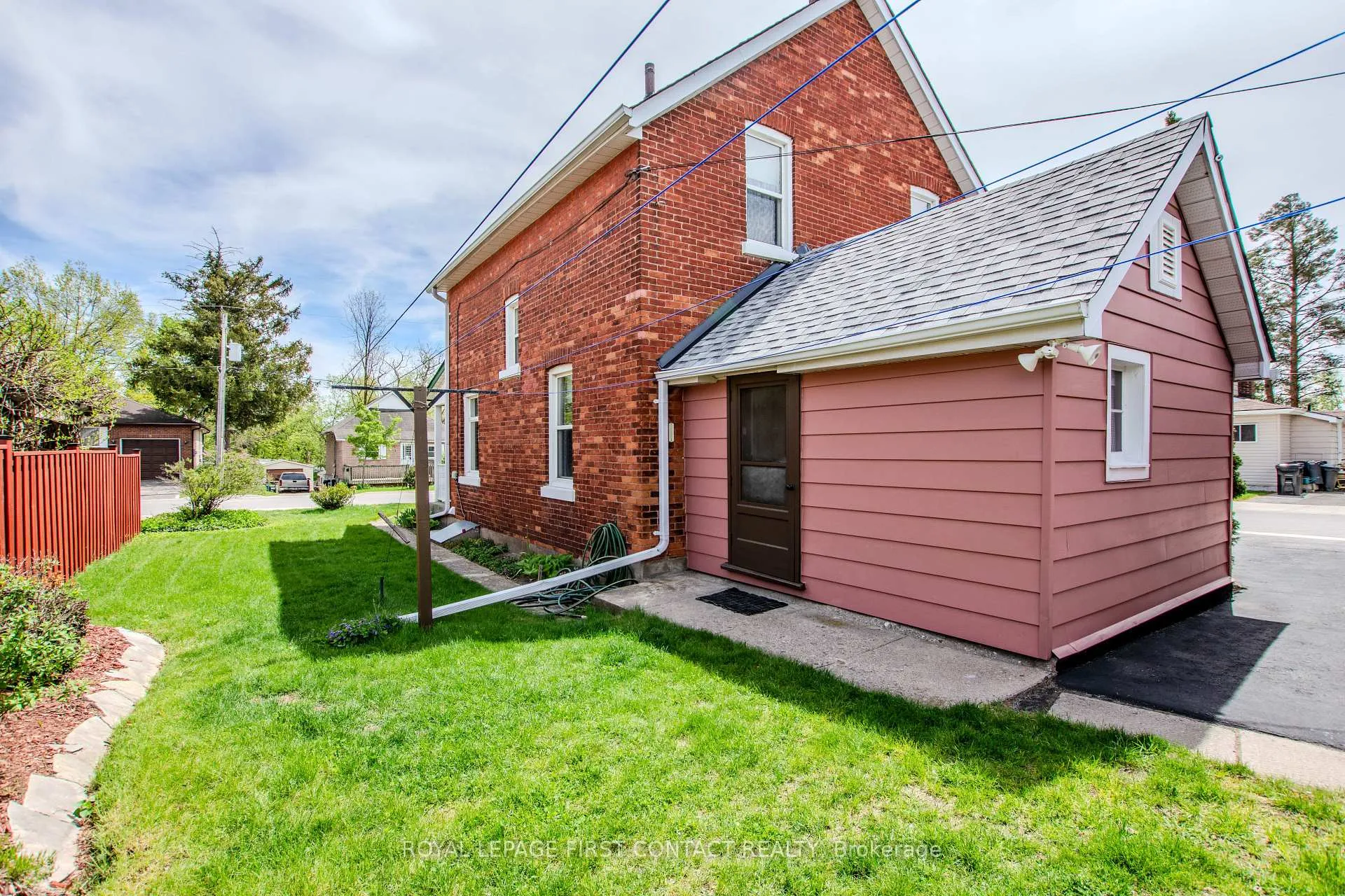 Photo 13 of 14 Frederick Street, Barrie, Sanford — HOMEH