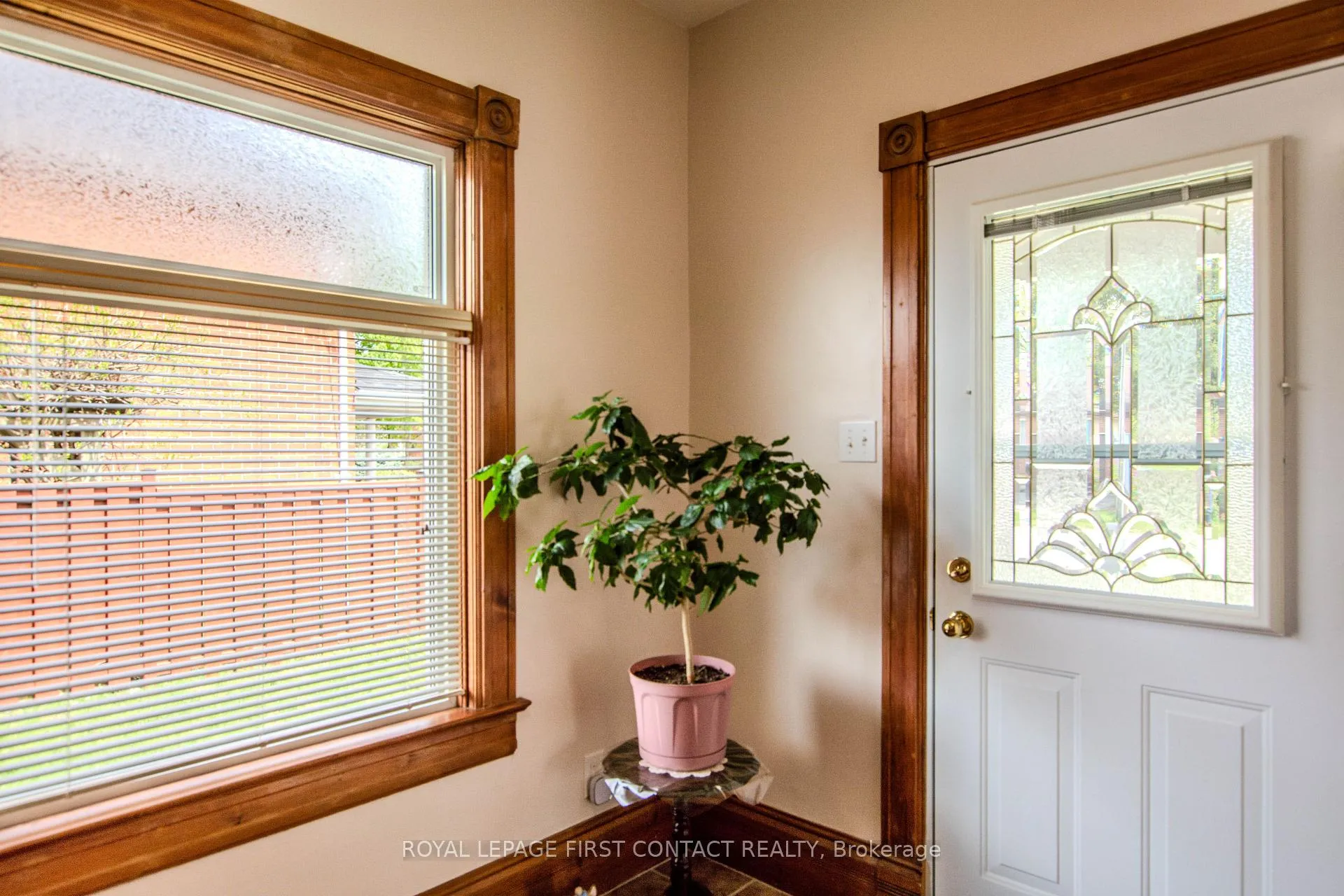 Photo 18 of 14 Frederick Street, Barrie, Sanford — HOMEH