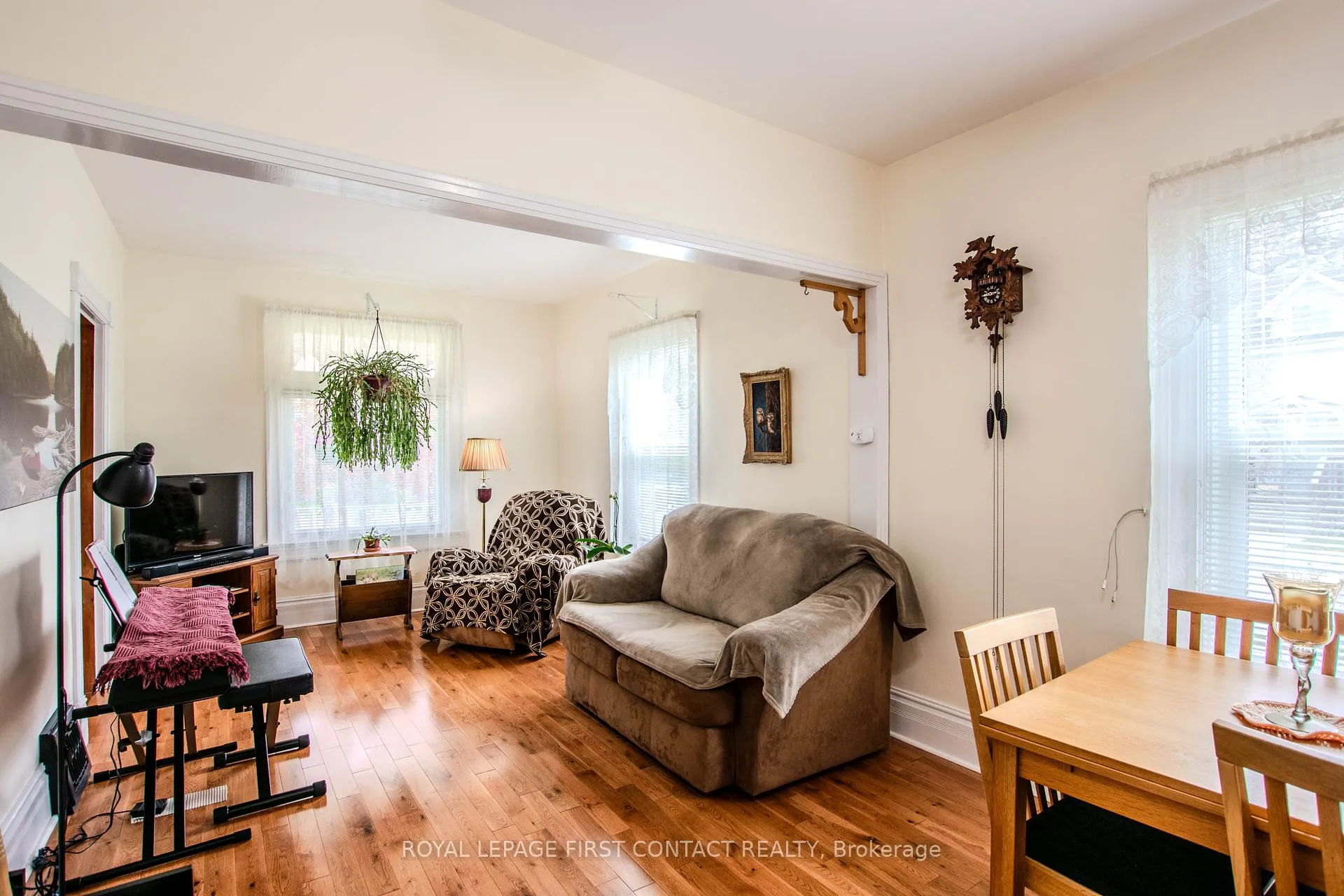 Photo 20 of 14 Frederick Street, Barrie, Sanford — HOMEH
