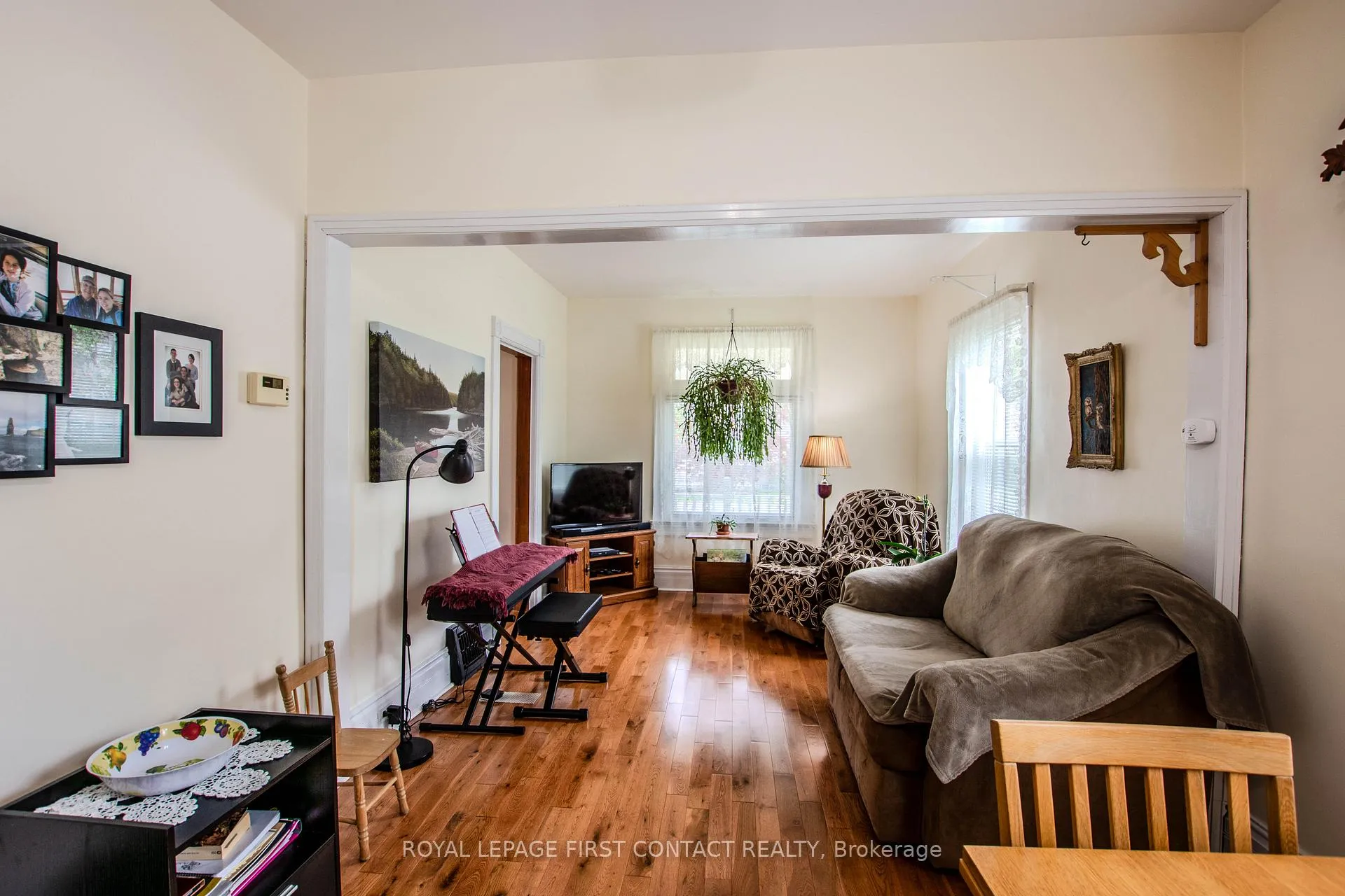 Photo 21 of 14 Frederick Street, Barrie, Sanford — HOMEH