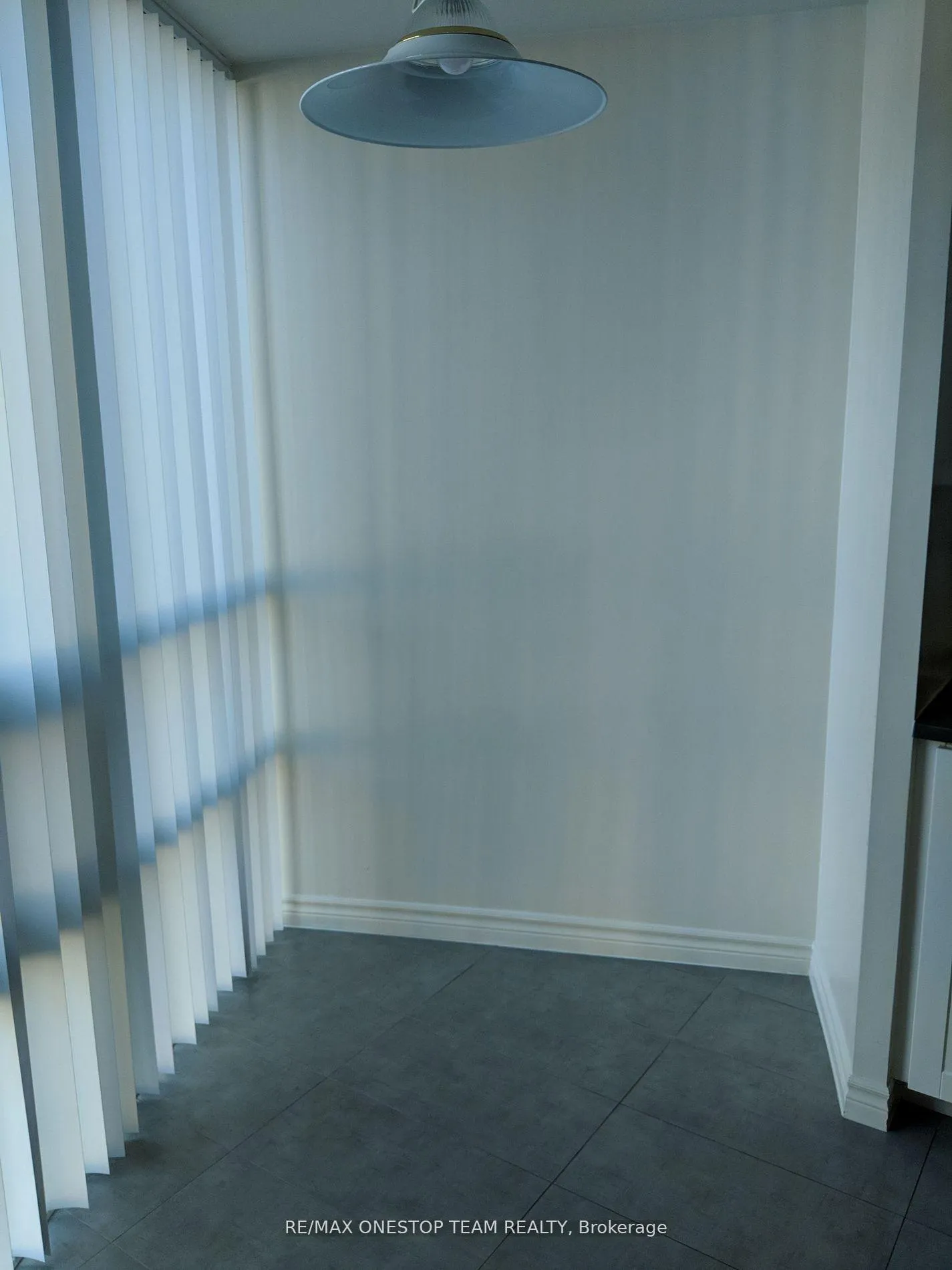 Photo 8 of Unit 811, 19 Grand Trunk Crescent, Toronto, Waterfront Communities — HOMEH