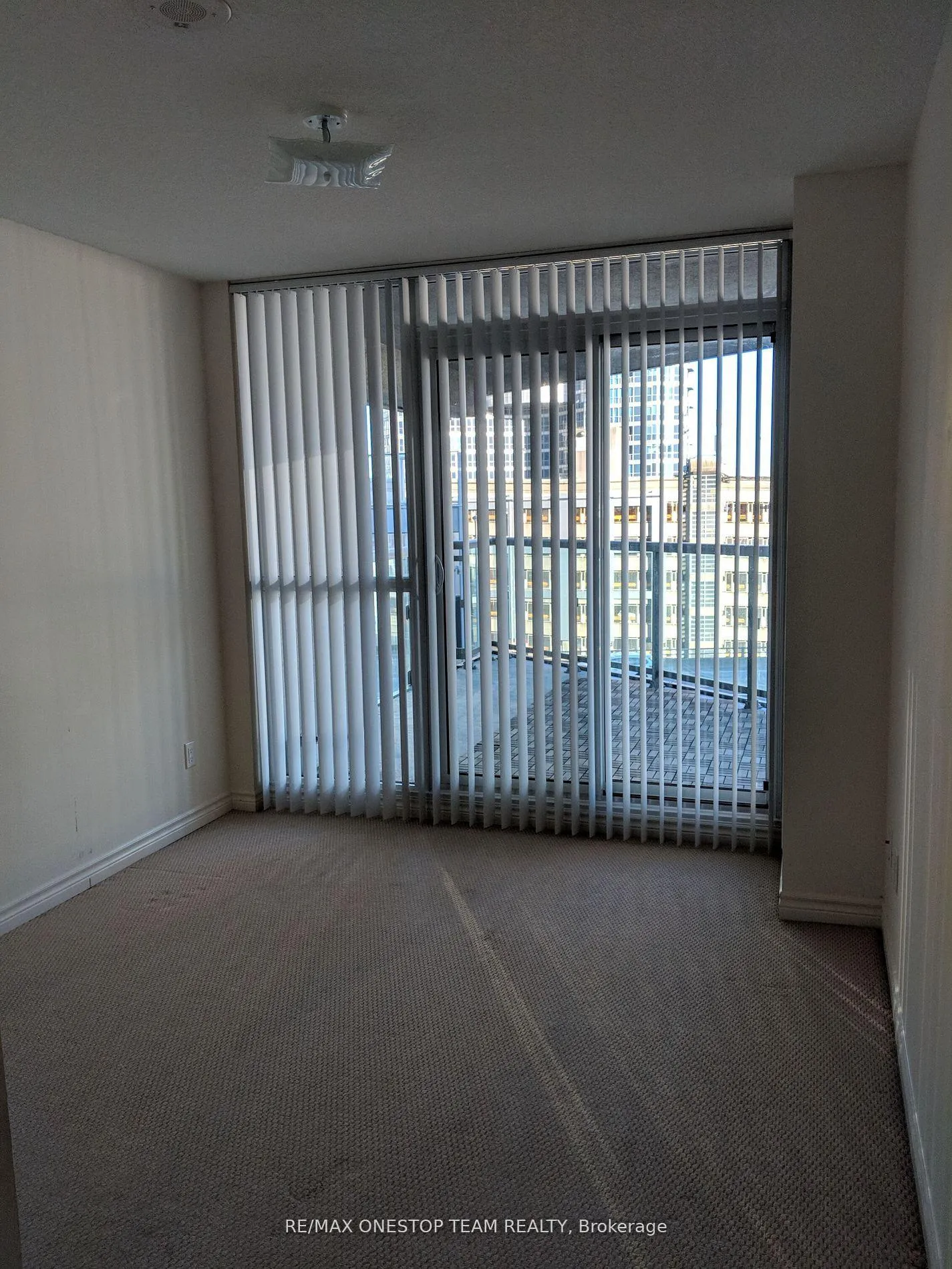 Photo 10 of Unit 811, 19 Grand Trunk Crescent, Toronto, Waterfront Communities — HOMEH