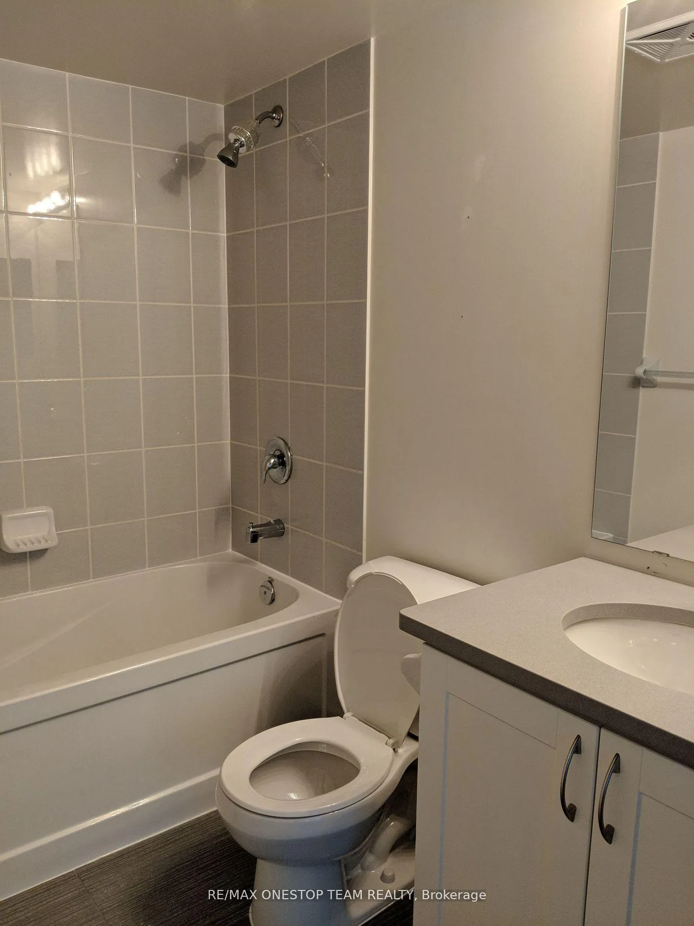 Photo 11 of Unit 811, 19 Grand Trunk Crescent, Toronto, Waterfront Communities — HOMEH