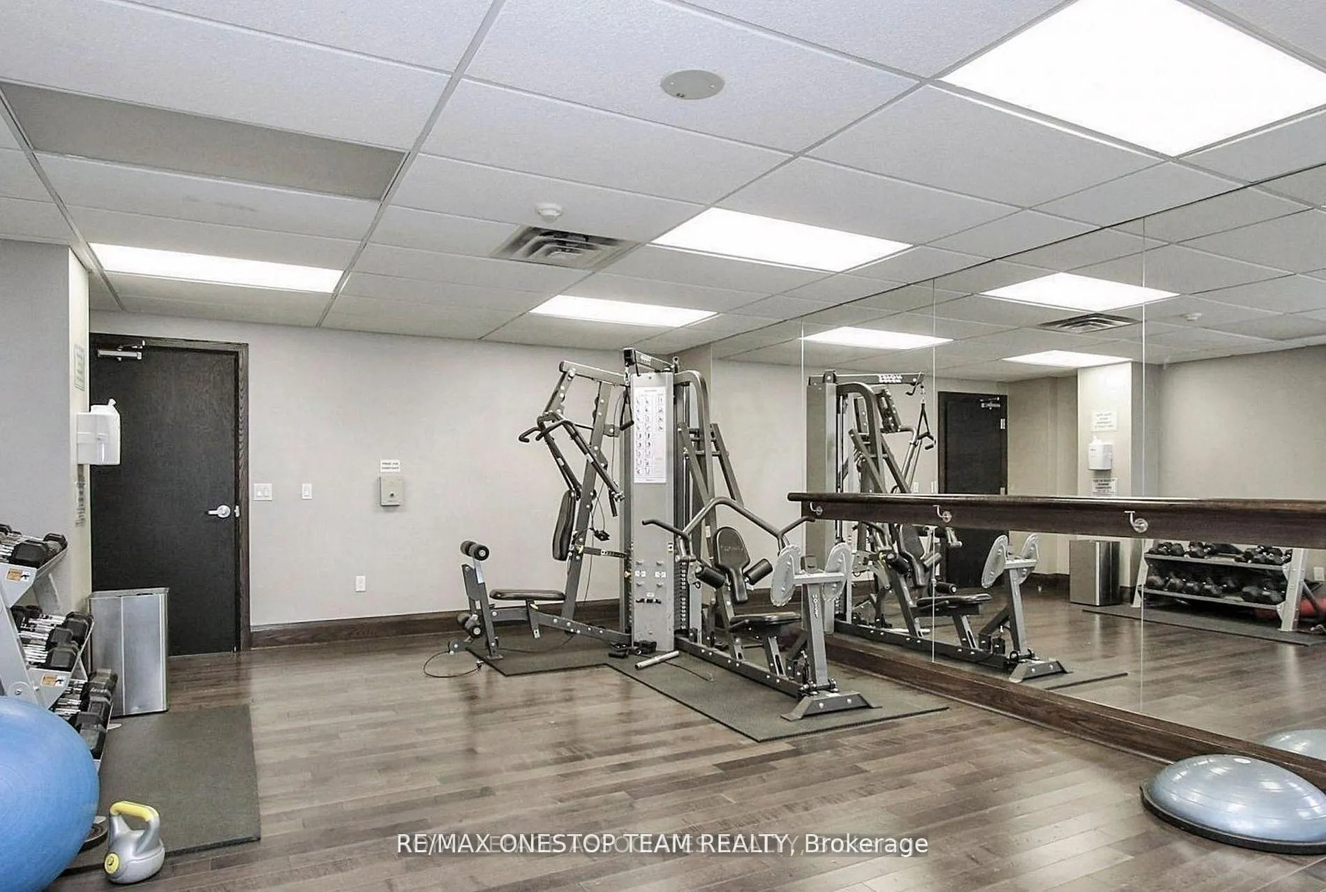 Photo 14 of Unit 811, 19 Grand Trunk Crescent, Toronto, Waterfront Communities — HOMEH