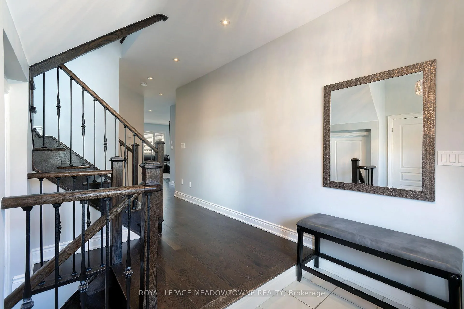 Photo 5 of 11 Cranbrook Crescent, Vaughan, Kleinburg — HOMEH