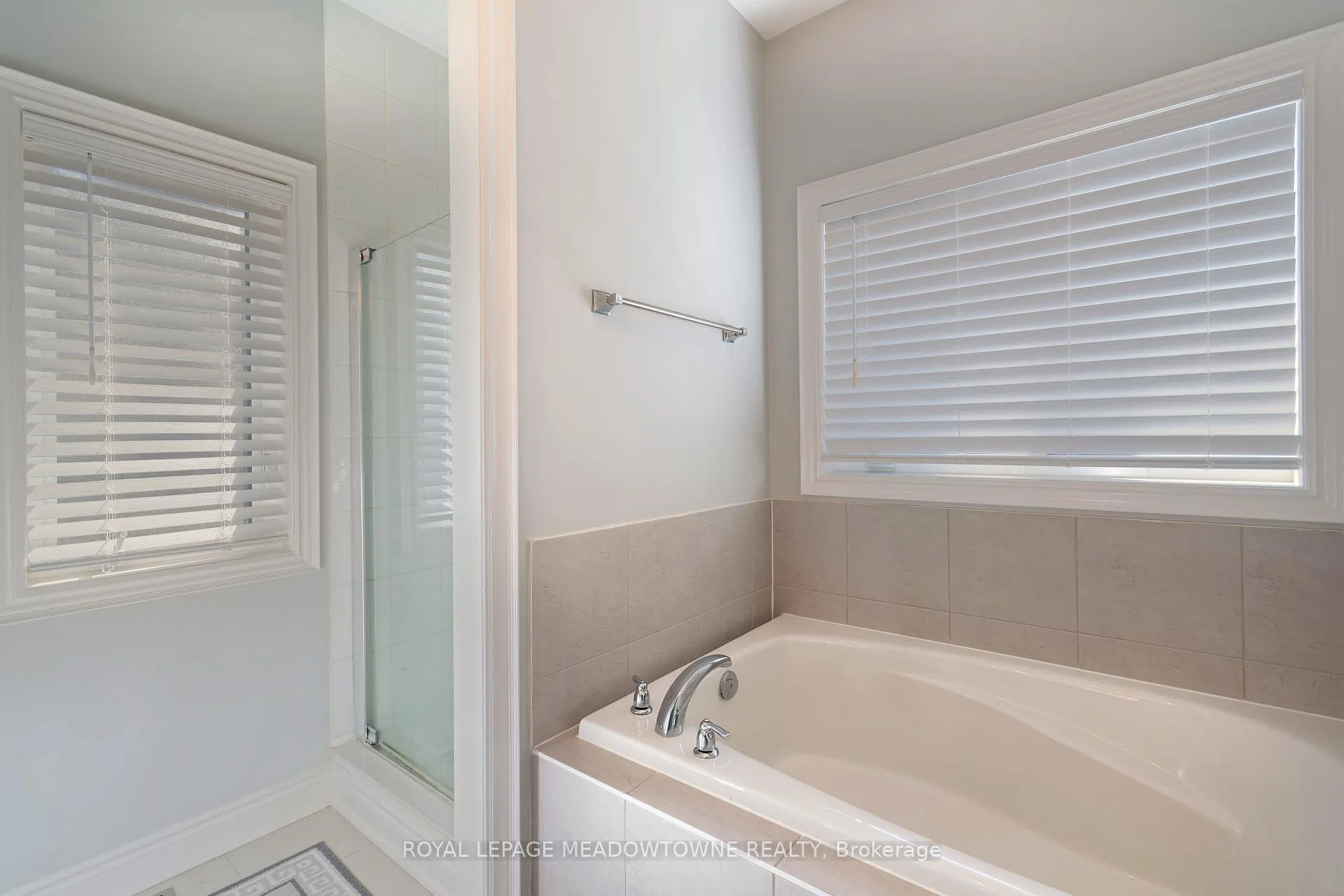 Photo 22 of 11 Cranbrook Crescent, Vaughan, Kleinburg — HOMEH