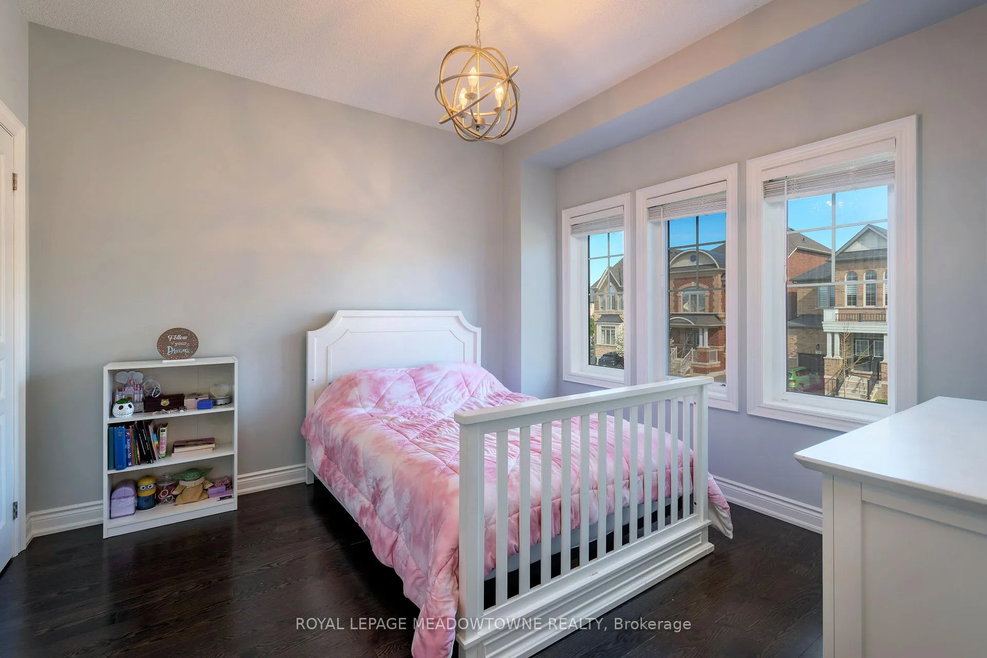 Photo 23 of 11 Cranbrook Crescent, Vaughan, Kleinburg — HOMEH