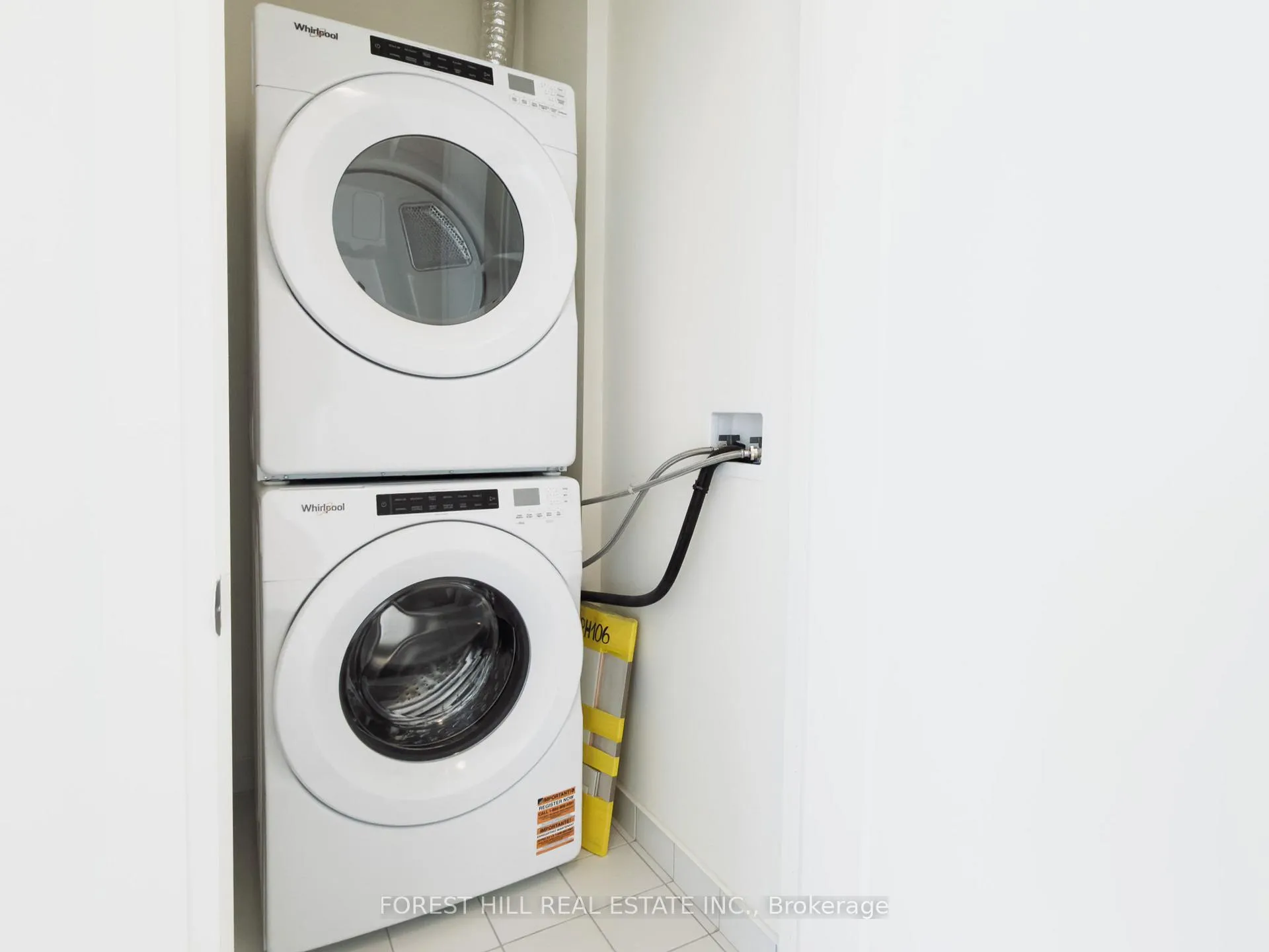 Photo 5 of Unit PH106, 27 Korda Gate, Vaughan, Vellore Village — HOMEH