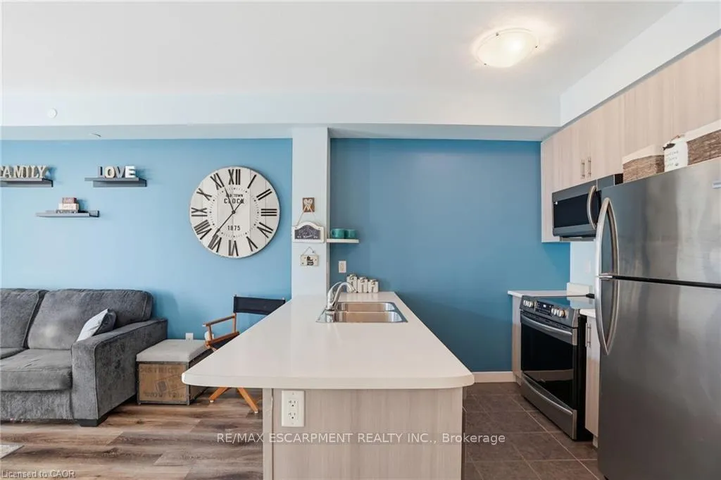 Photo 9 of Unit 102, 125 Shoreview Place, Hamilton, Lakeshore — HOMEH