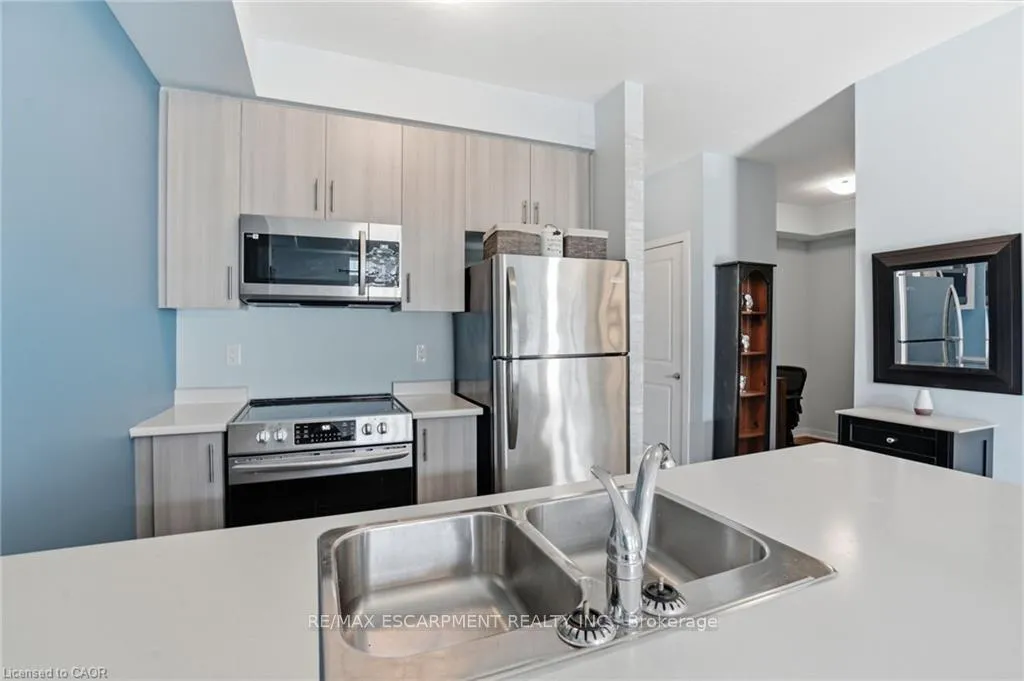 Photo 12 of Unit 102, 125 Shoreview Place, Hamilton, Lakeshore — HOMEH