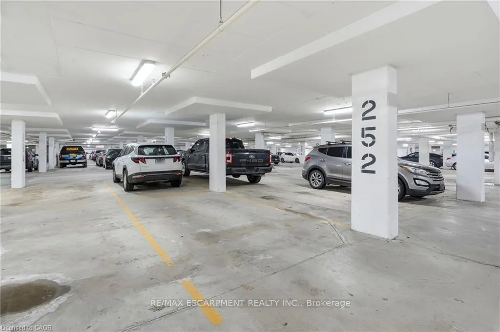 Photo 26 of Unit 102, 125 Shoreview Place, Hamilton, Lakeshore — HOMEH