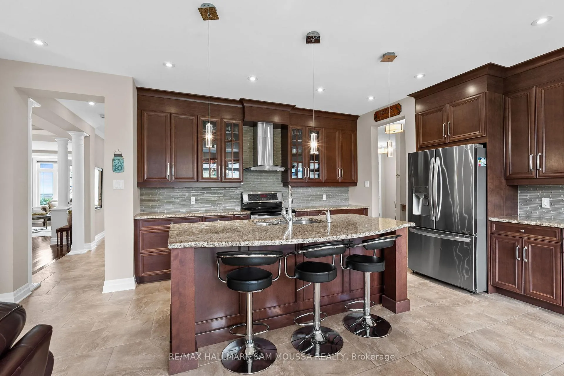 Photo 8 of 18 Wynford Avenue, Ottawa, Craig Henry/Woodvale — HOMEH