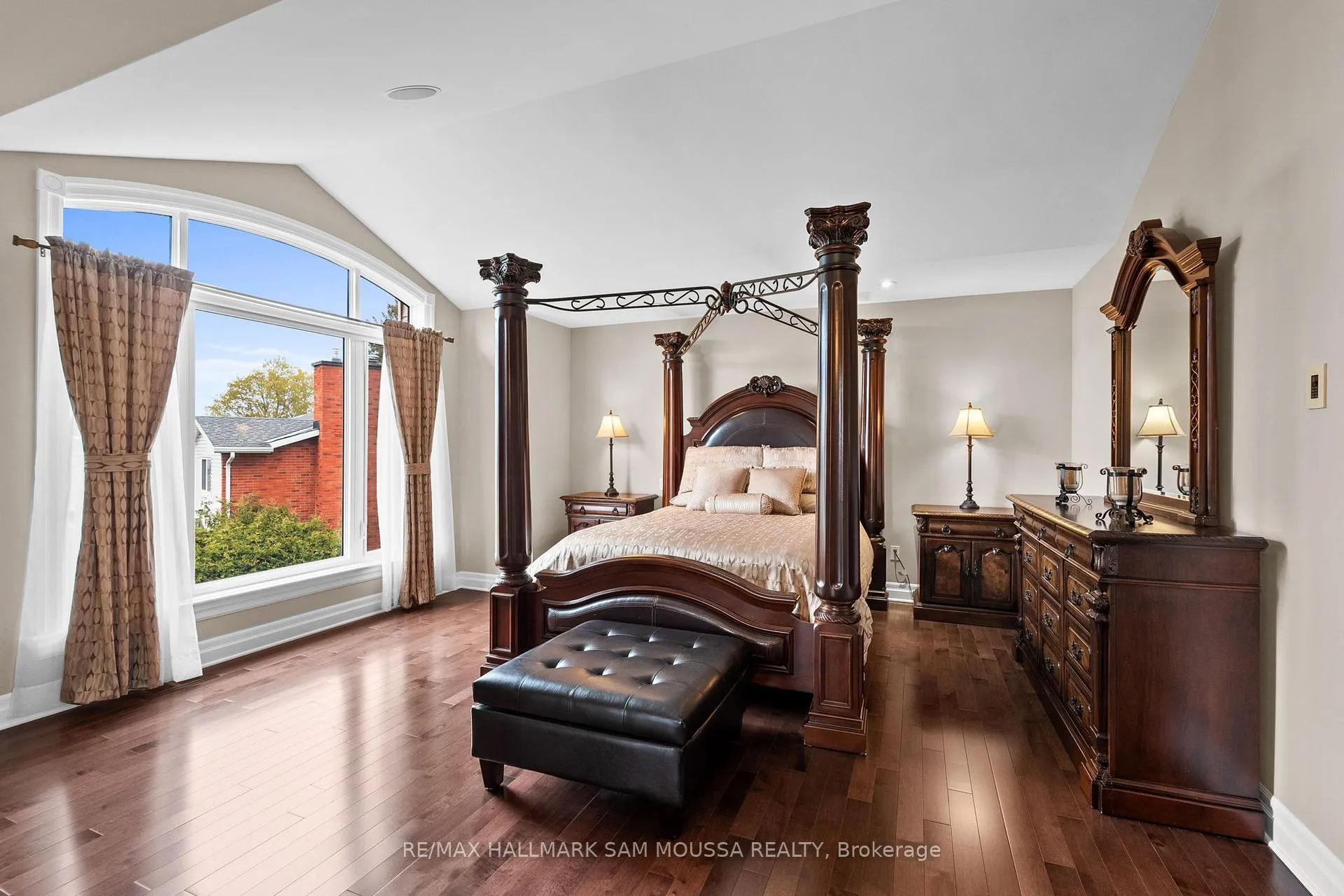 Photo 28 of 18 Wynford Avenue, Ottawa, Craig Henry/Woodvale — HOMEH