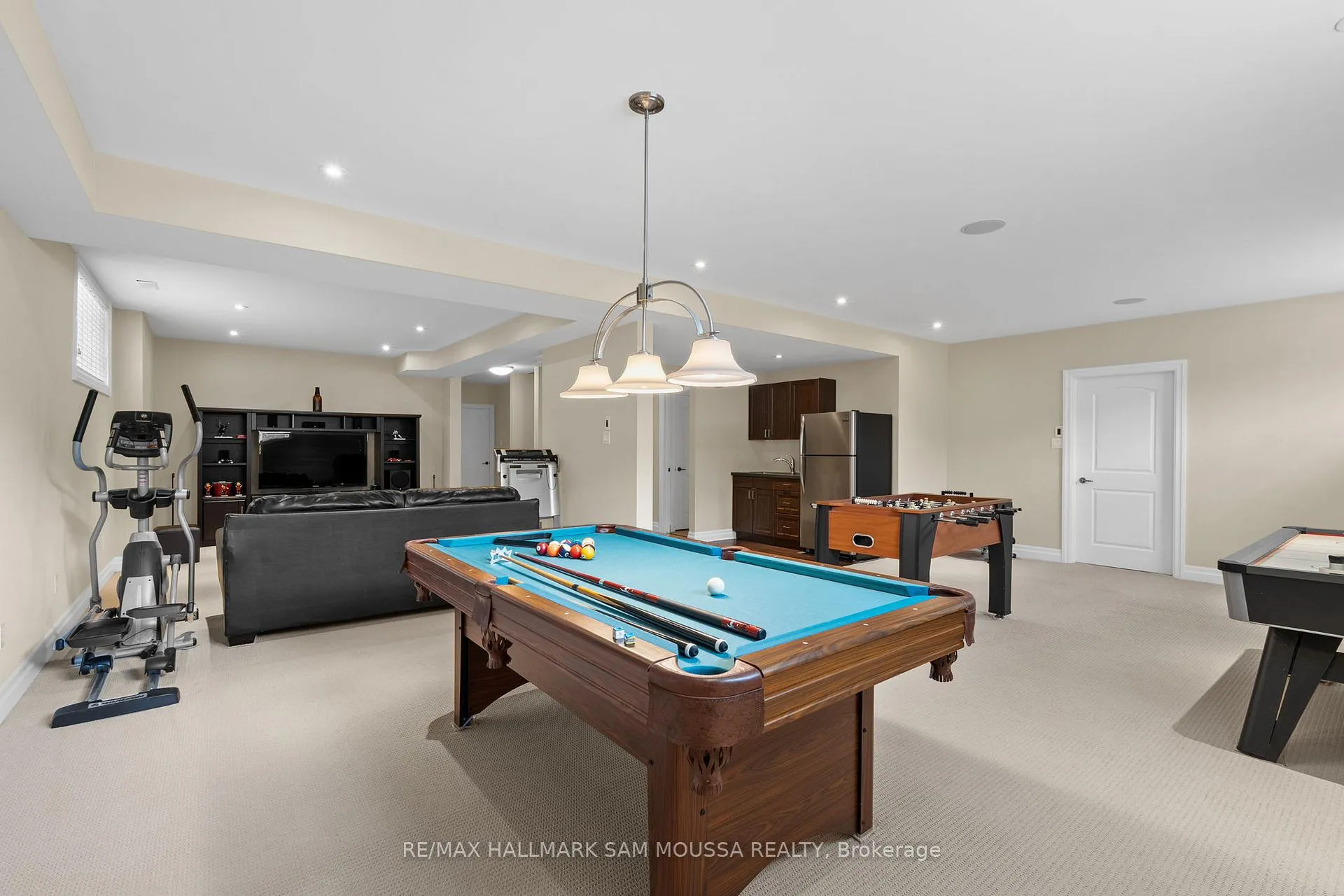 Photo 41 of 18 Wynford Avenue, Ottawa, Craig Henry/Woodvale — HOMEH