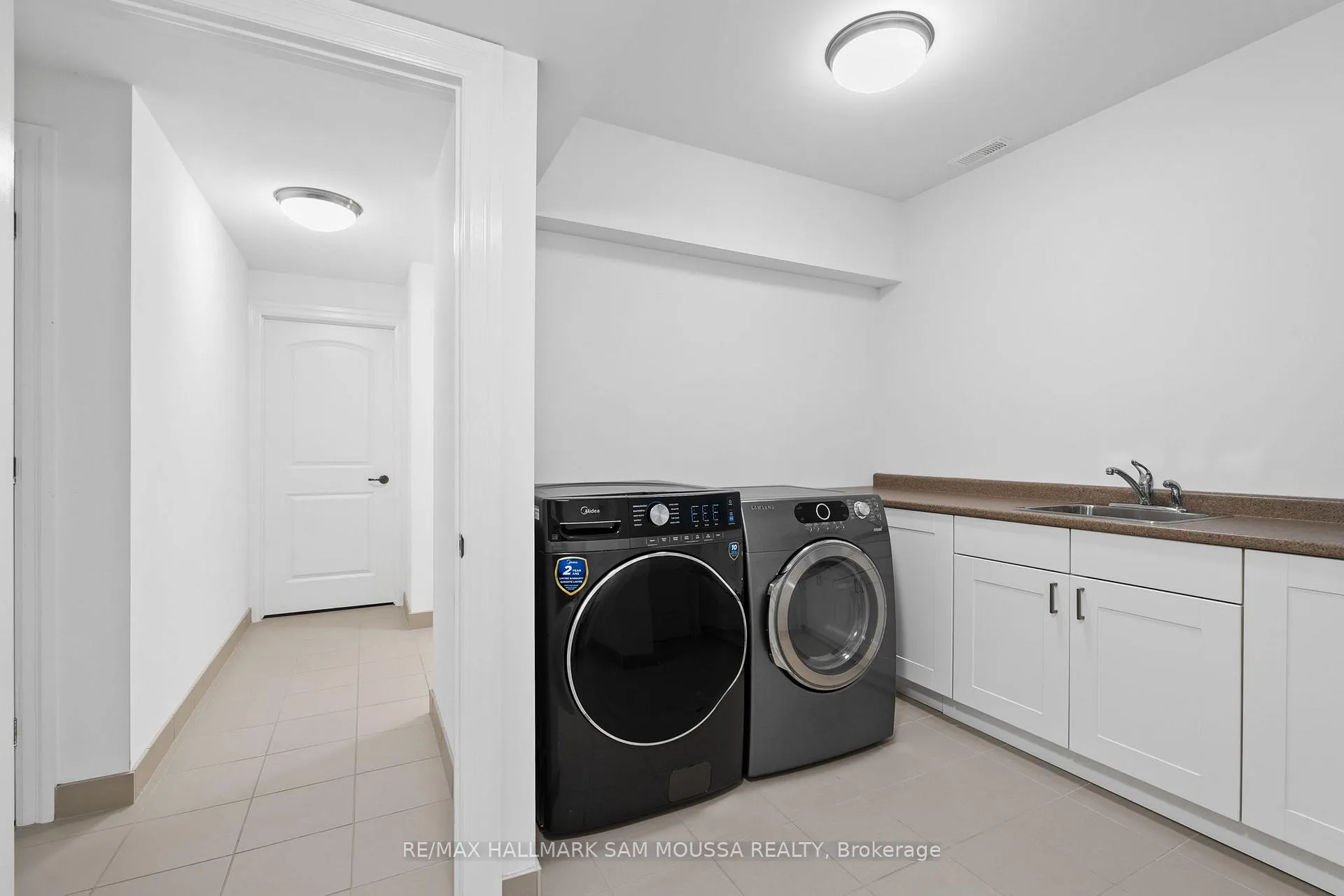 Photo 43 of 18 Wynford Avenue, Ottawa, Craig Henry/Woodvale — HOMEH