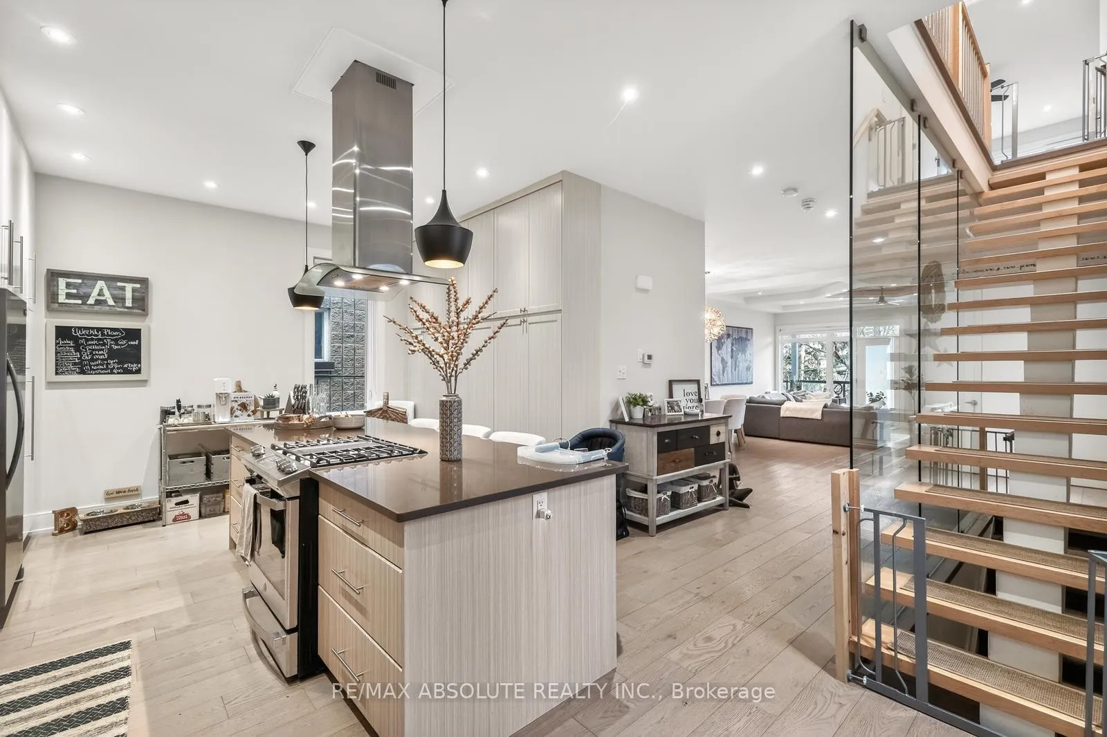 Photo 11 of 246 Westhaven Crescent, Ottawa, Westboro/Hampton Park — HOMEH
