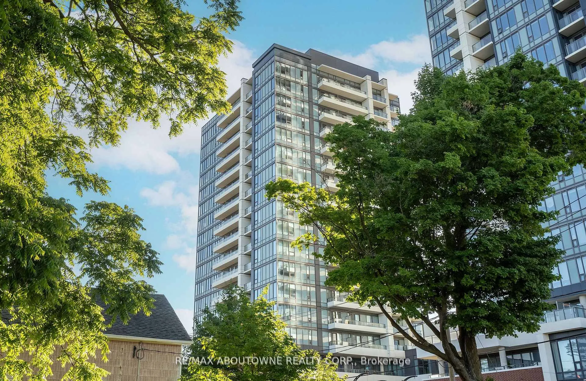 Photo 1 of Unit 1407, 5 Wellington Street S, Kitchener, Cherry Hill — HOMEH