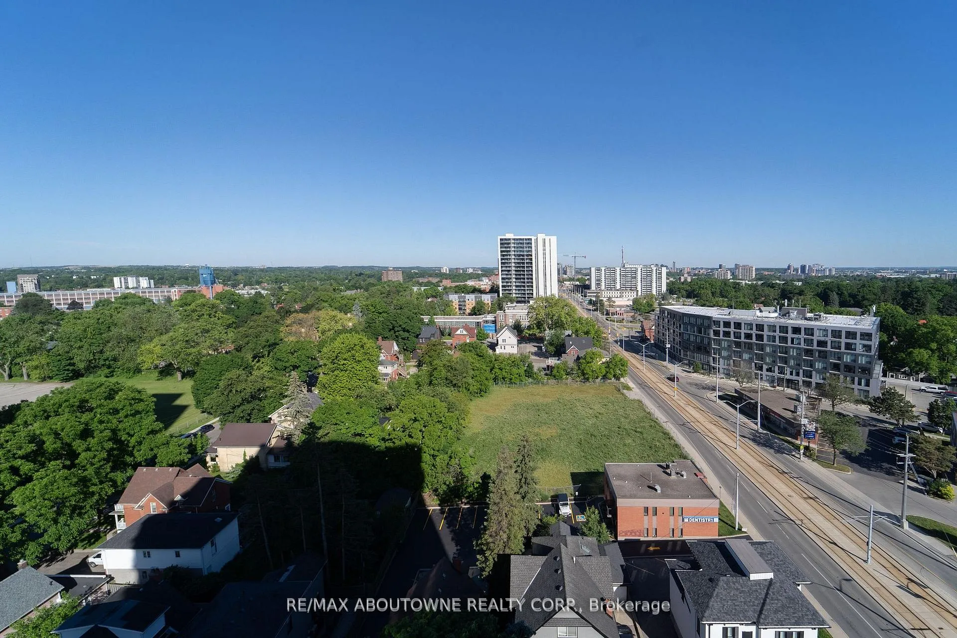 Photo 13 of Unit 1407, 5 Wellington Street S, Kitchener, Cherry Hill — HOMEH