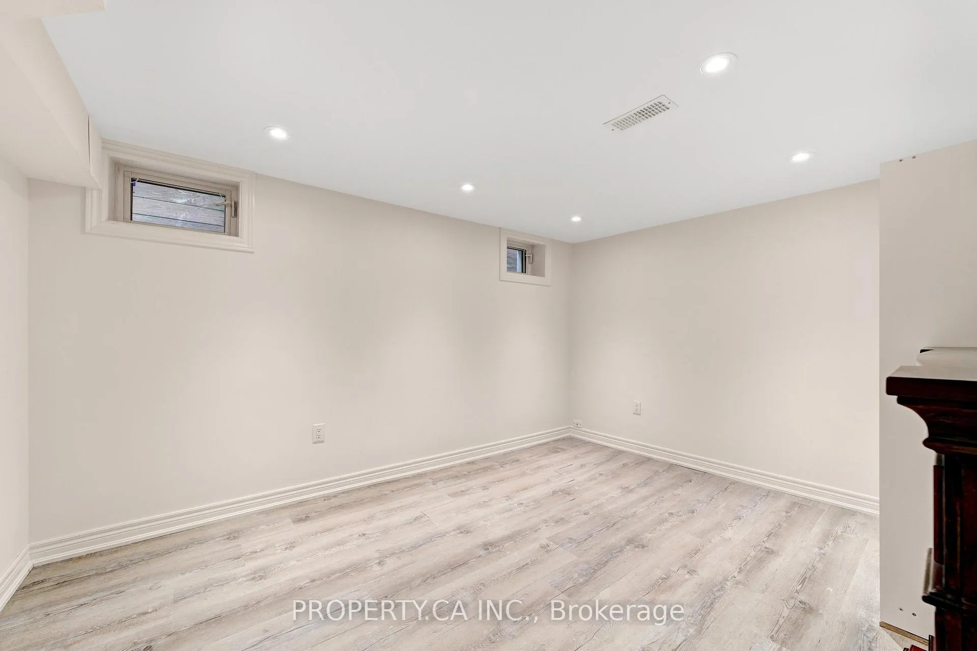Photo 9 of 493 Winnette Avenue, Toronto, Humewood-Cedarvale — HOMEH