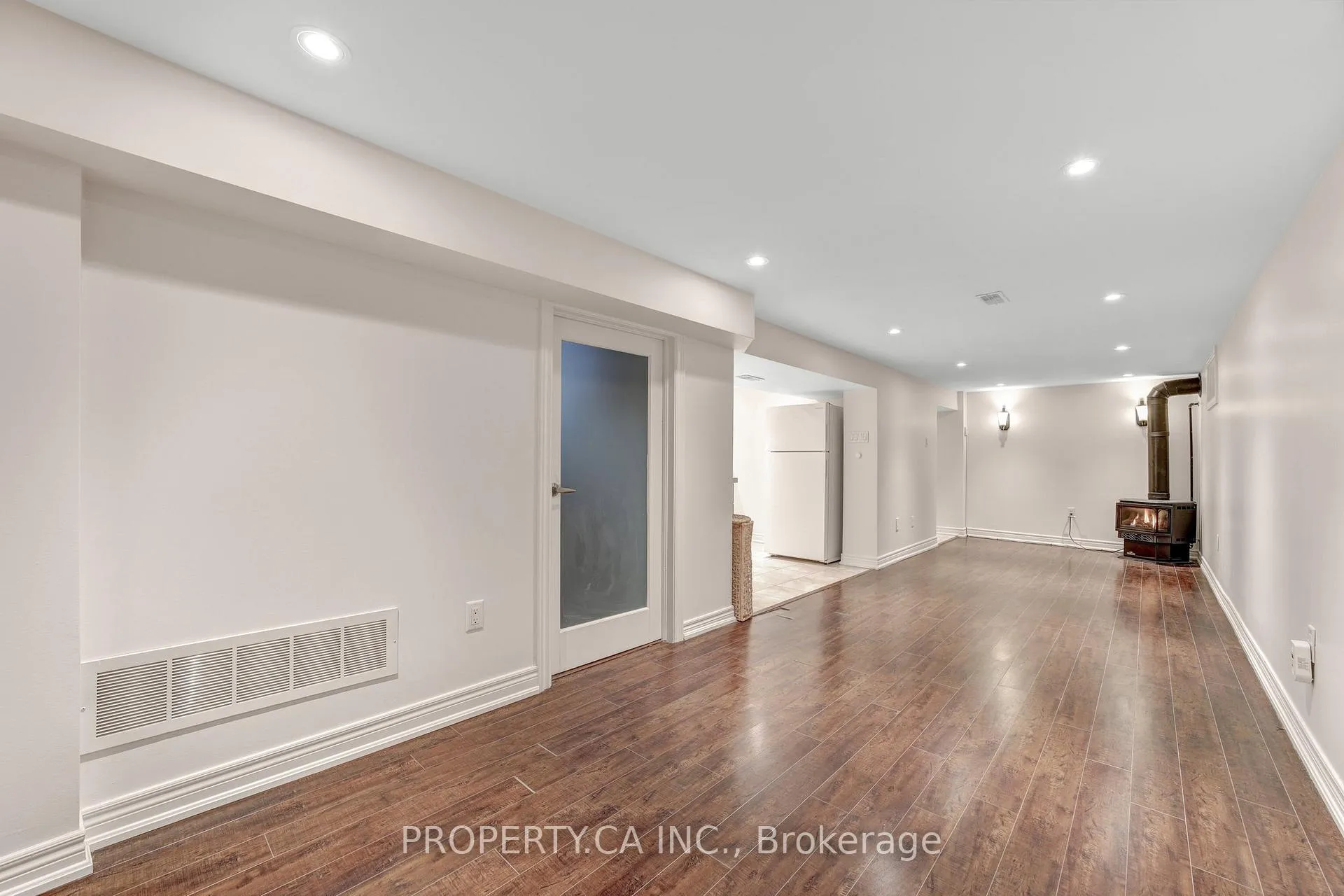 Photo 12 of 493 Winnette Avenue, Toronto, Humewood-Cedarvale — HOMEH