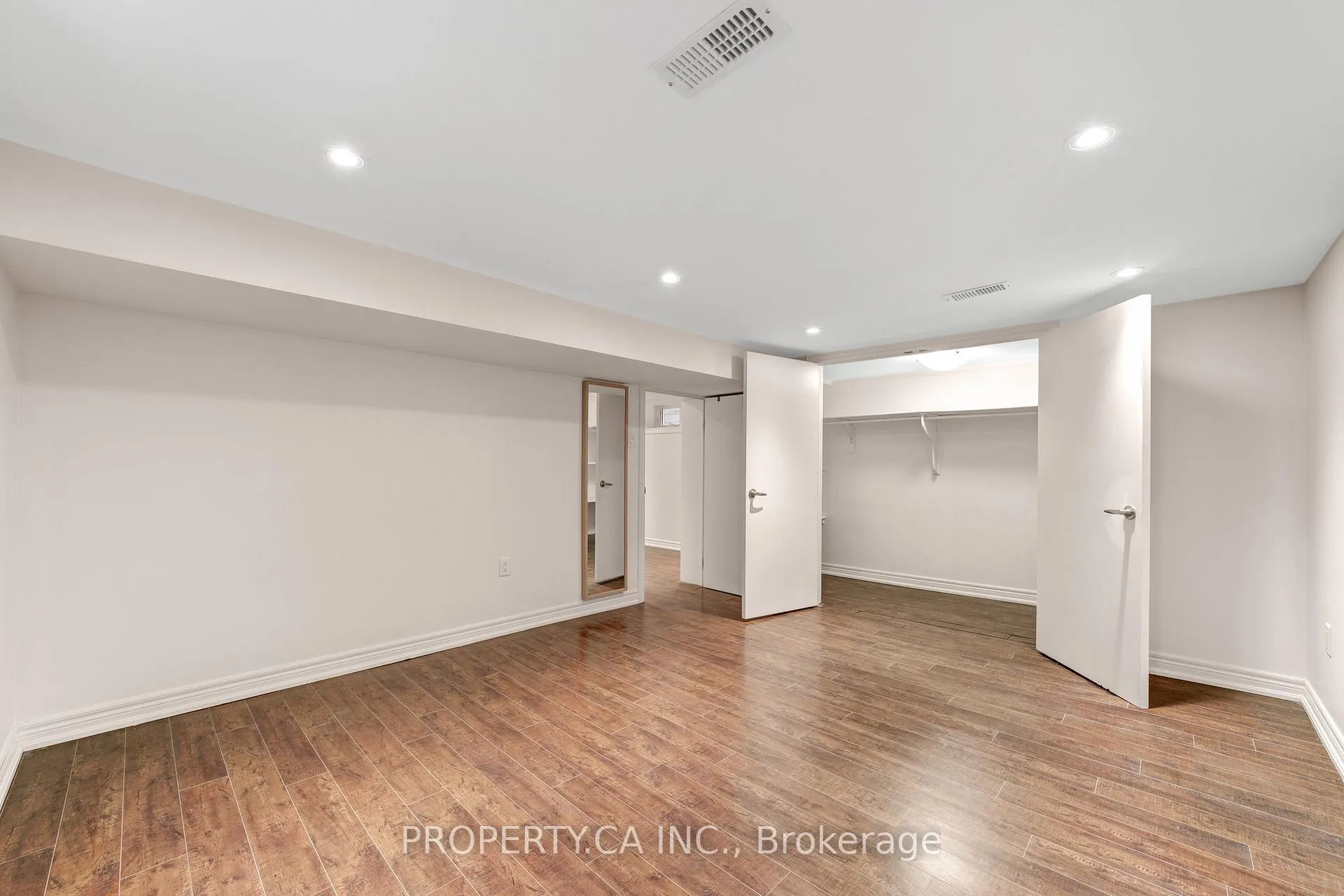 Photo 18 of 493 Winnette Avenue, Toronto, Humewood-Cedarvale — HOMEH