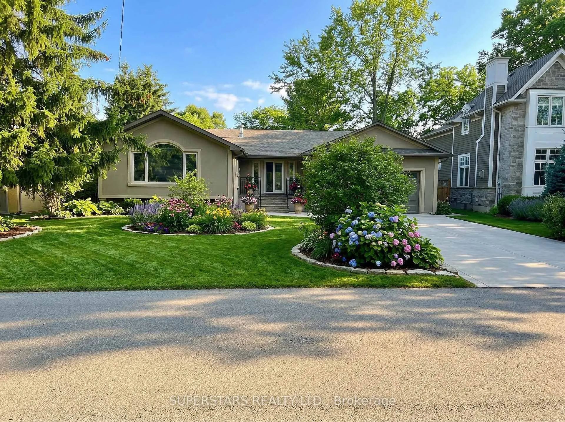 Photo 1 of 366 Winston Road, Oakville, West — HOMEH
