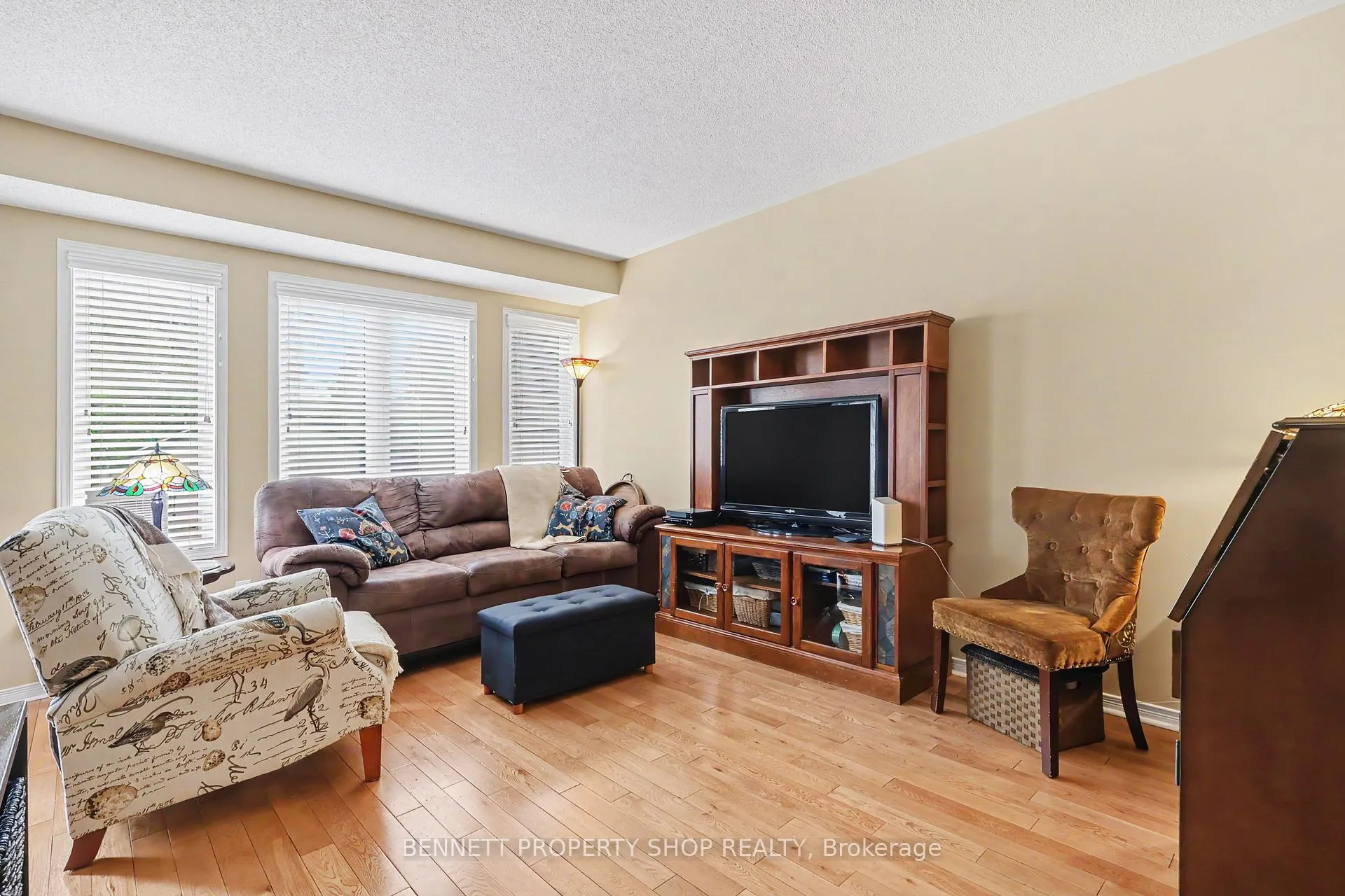 Photo 3 of 183 Destiny Private, Ottawa, Fallingbrook/Gardenway South — HOMEH