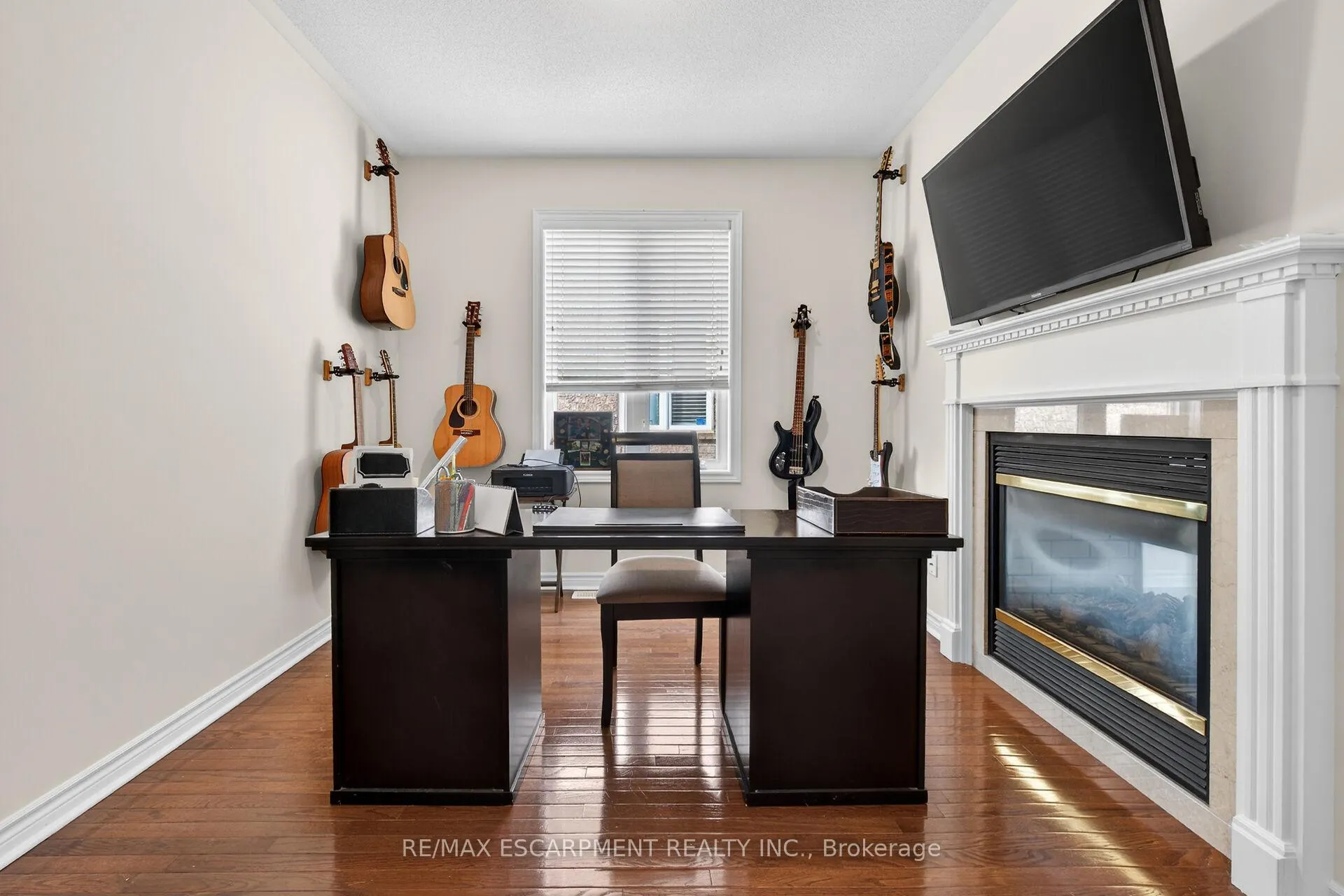 Photo 7 of 2431 Castlebrook Road, Oakville, Westmount — HOMEH