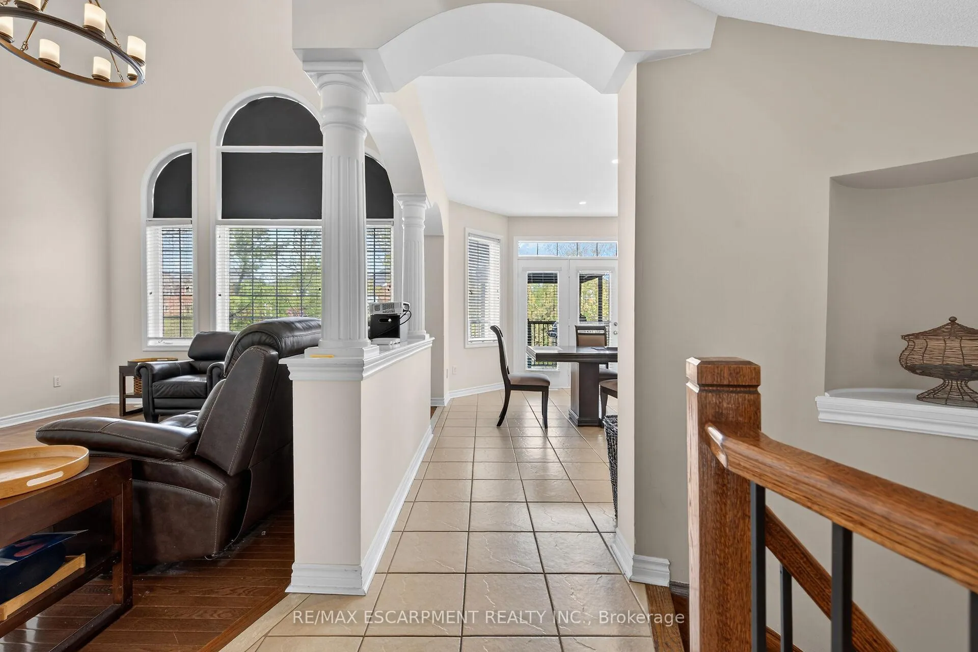 Photo 8 of 2431 Castlebrook Road, Oakville, Westmount — HOMEH
