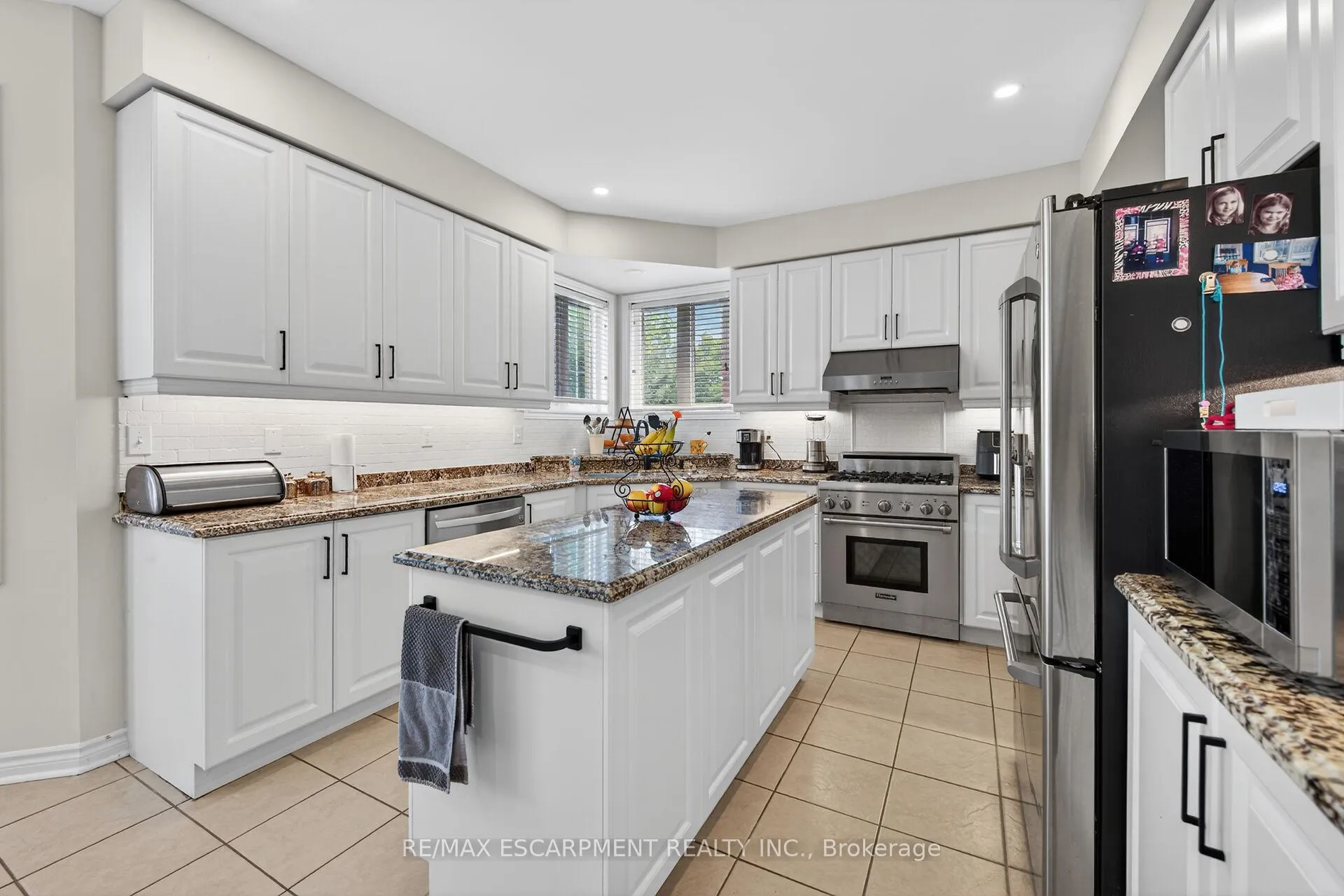 Photo 14 of 2431 Castlebrook Road, Oakville, Westmount — HOMEH