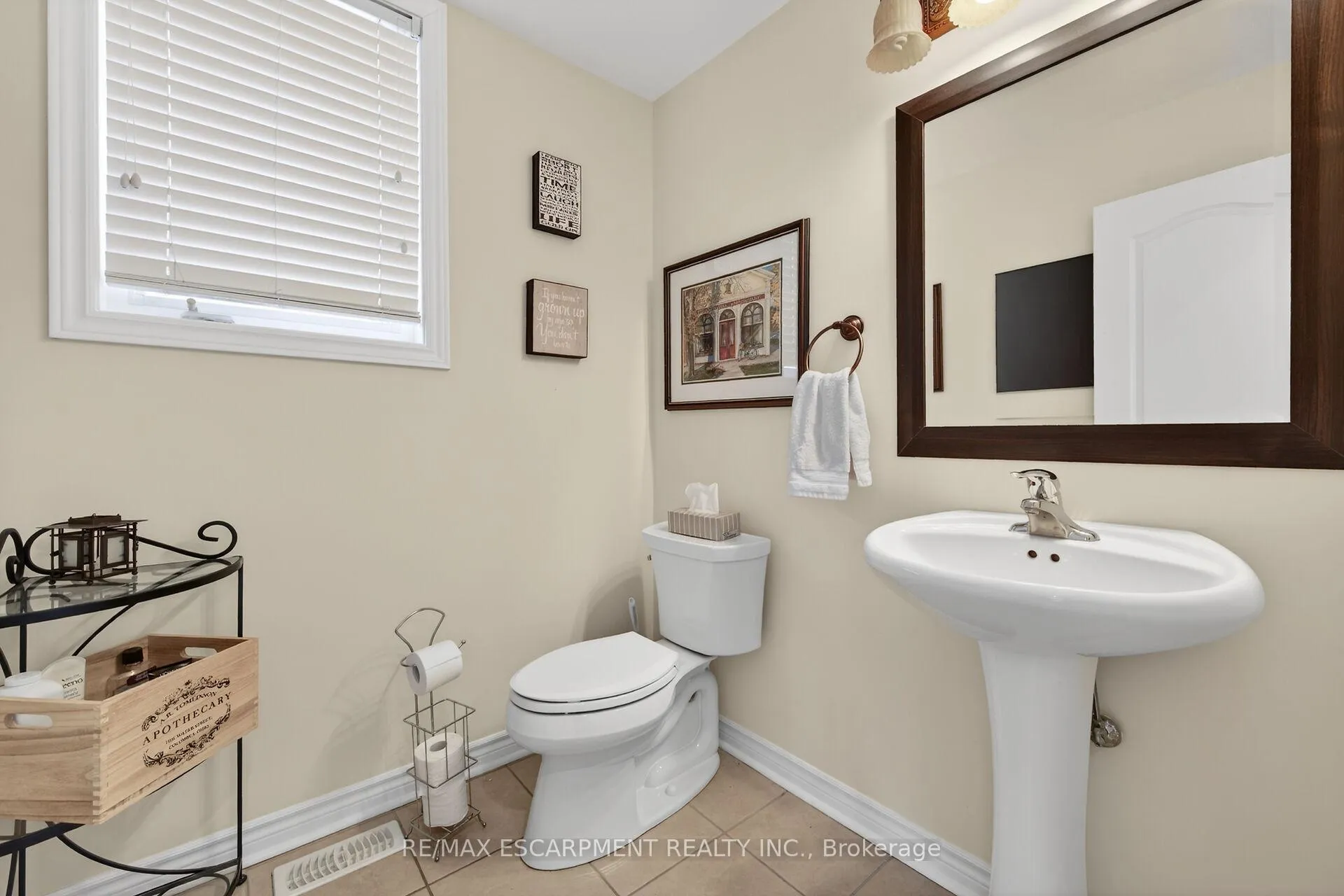 Photo 17 of 2431 Castlebrook Road, Oakville, Westmount — HOMEH
