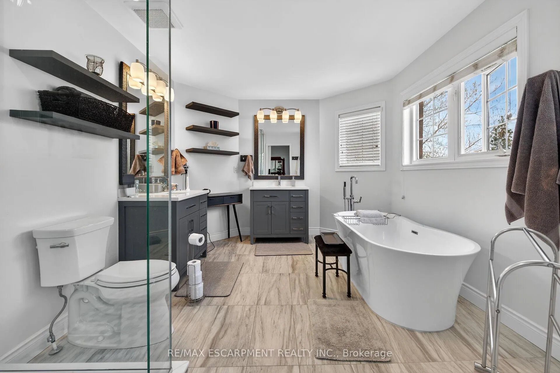 Photo 27 of 2431 Castlebrook Road, Oakville, Westmount — HOMEH