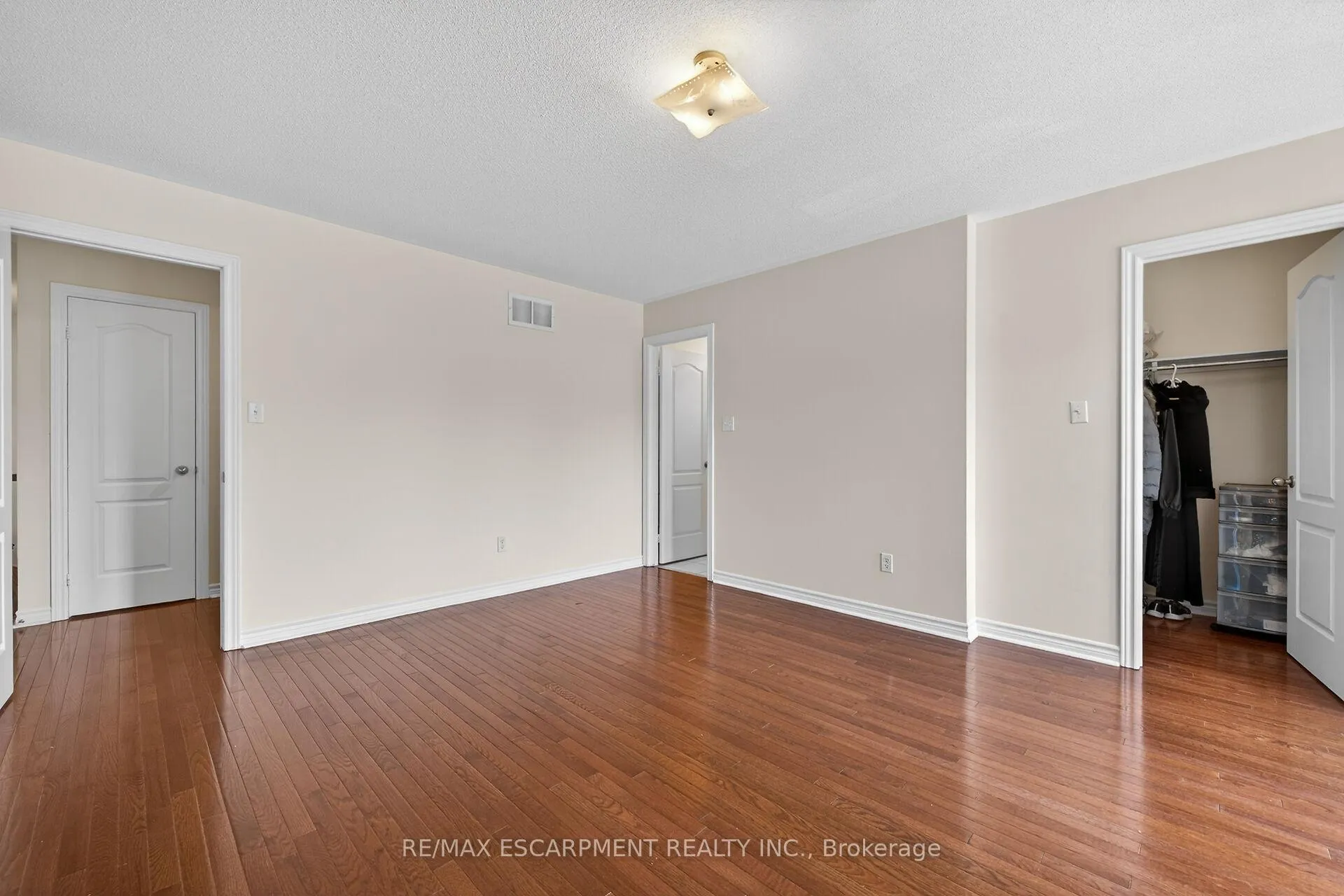 Photo 31 of 2431 Castlebrook Road, Oakville, Westmount — HOMEH