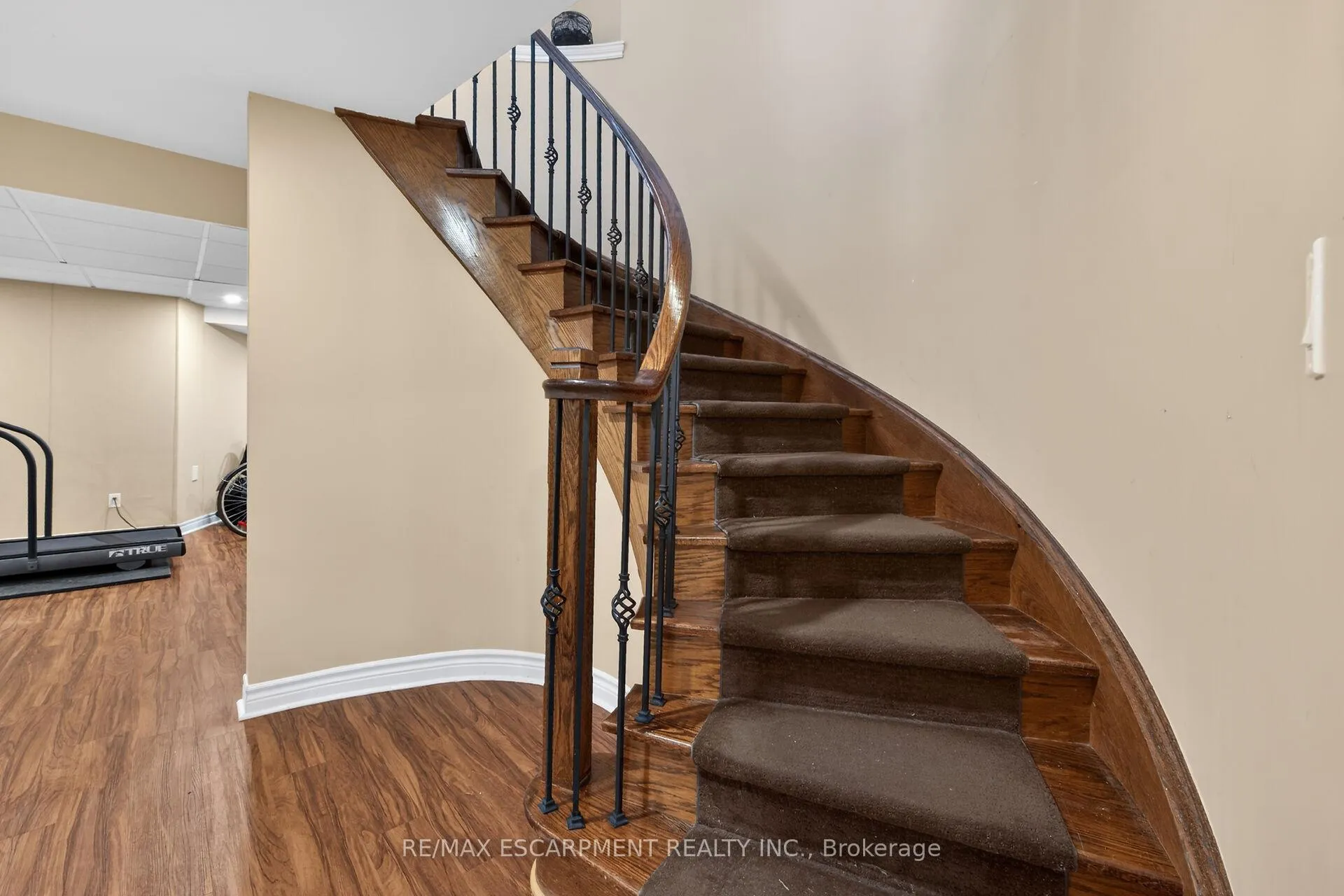 Photo 36 of 2431 Castlebrook Road, Oakville, Westmount — HOMEH
