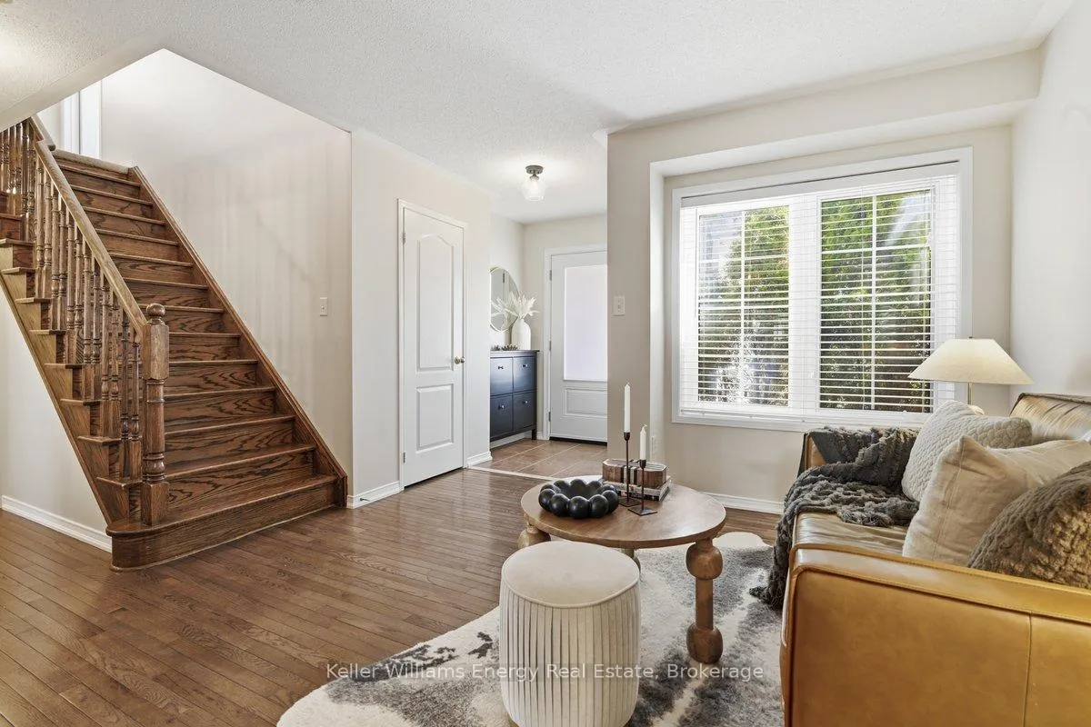 Photo 3 of 1428 Coldstream Drive, Oshawa, Taunton — HOMEH
