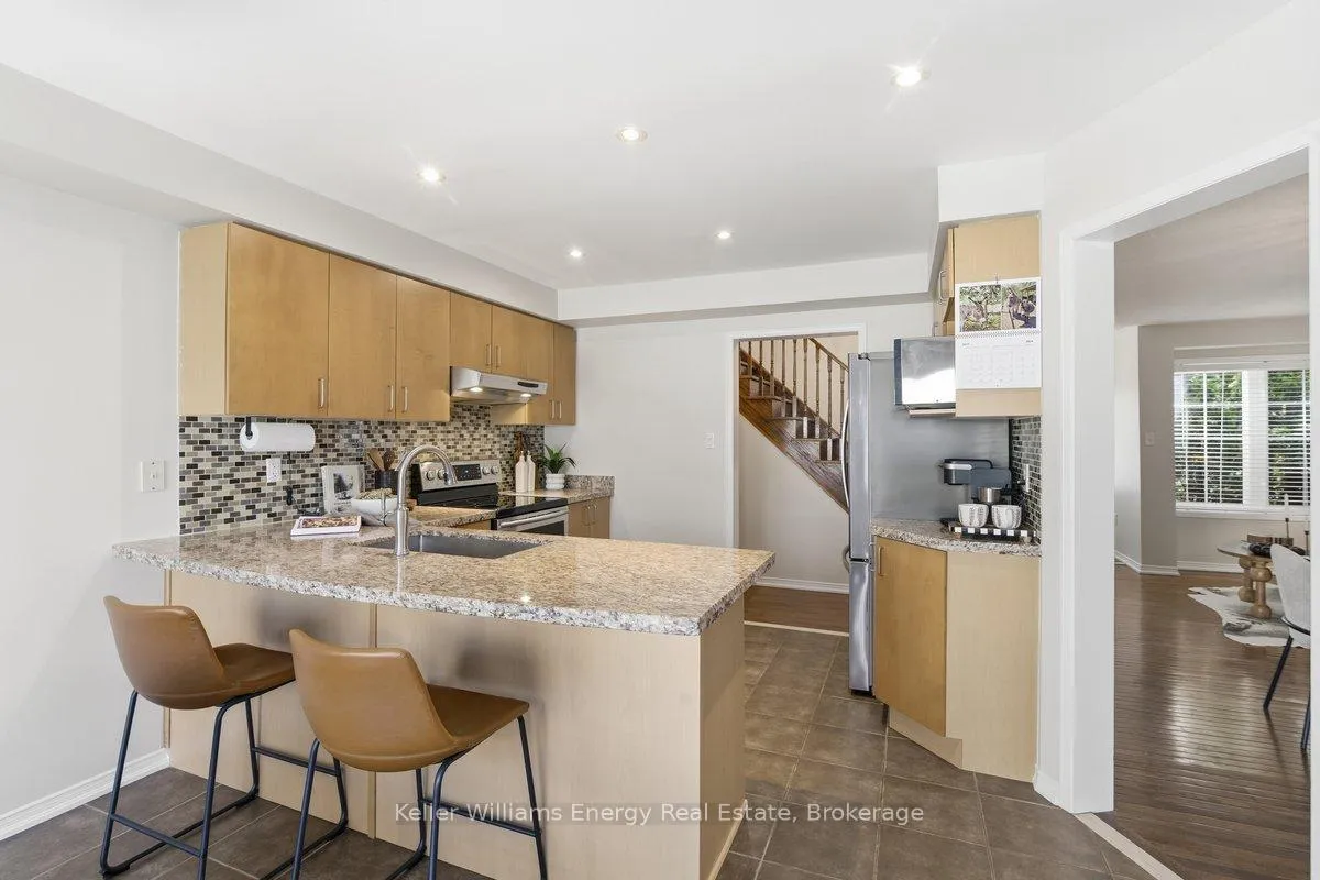 Photo 9 of 1428 Coldstream Drive, Oshawa, Taunton — HOMEH